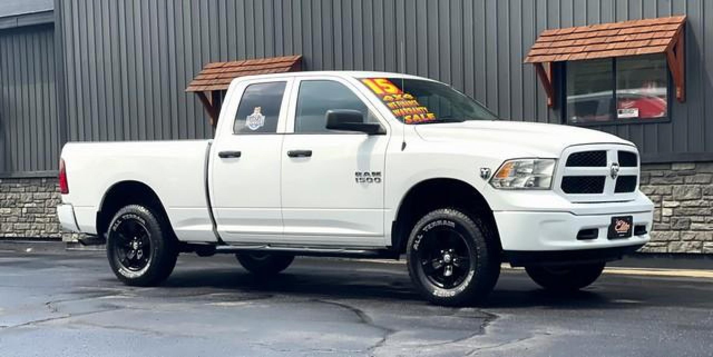 2015 WHITE RAM 1500 (1C6RR7FG9FS) with an V6,3.6L(220 CID),DOHC engine, AUTOMATIC transmission, located at 14600 Frazho Road, Warren, MI, 48089, (586) 776-3400, 42.485996, -82.974220 - Photo #3