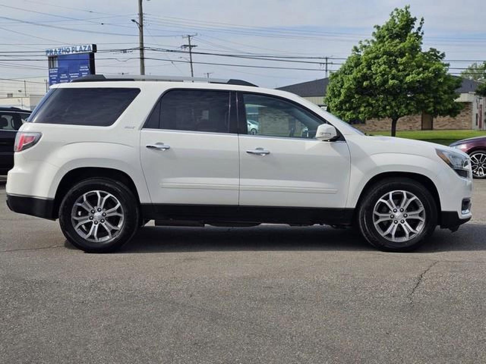 2013 WHITE GMC ACADIA (1GKKVRED3DJ) with an V6,3.6L(217 CID),DOHC engine, AUTOMATIC transmission, located at 14600 Frazho Road, Warren, MI, 48089, (586) 776-3400, 42.485996, -82.974220 - Photo #3