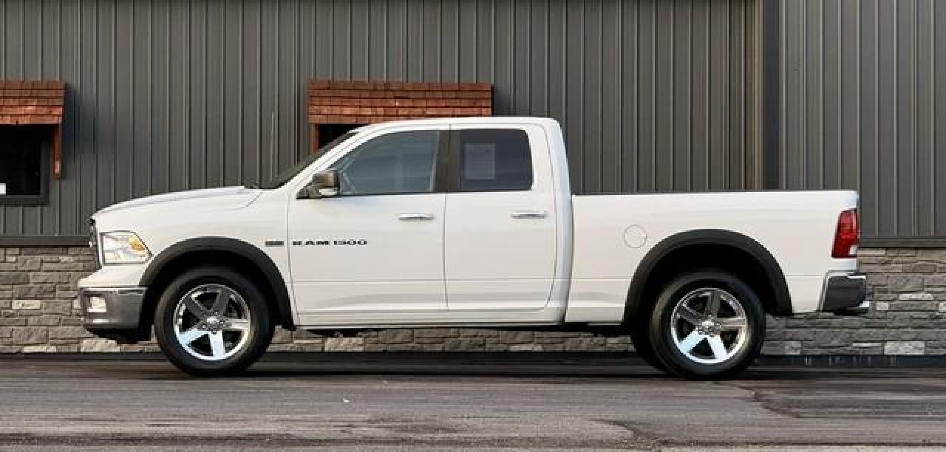 2011 WHITE RAM 1500 QUAD (1D7RV1GT9BS) with an V8,5.7L(345 CID),OHV engine, AUTOMATIC transmission, located at 14600 Frazho Road, Warren, MI, 48089, (586) 776-3400, 42.485996, -82.974220 - Photo#1