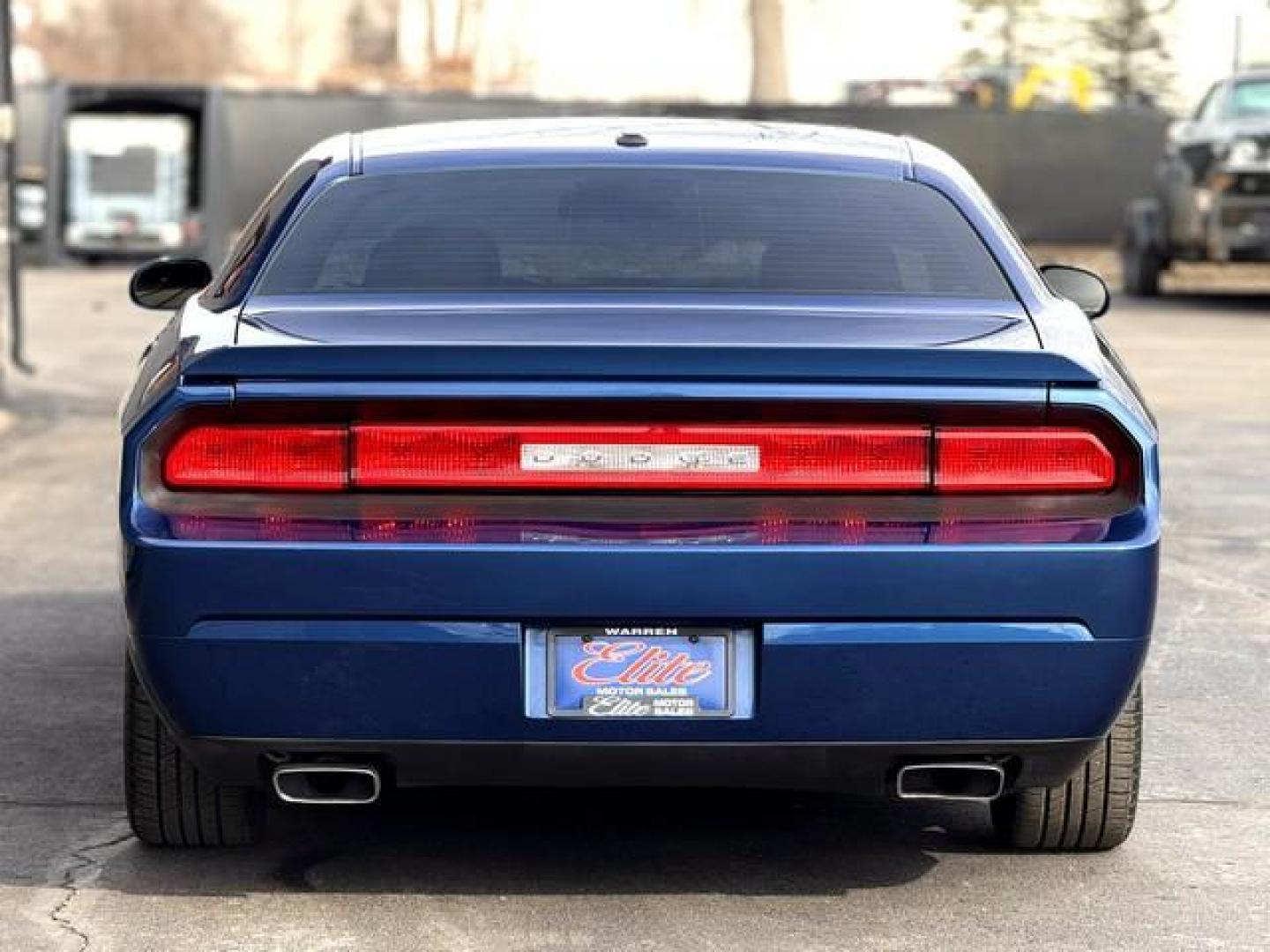 2009 BLUE DODGE CHALLENGER (2B3LJ54TX9H) with an V8,5.7L(345 CID),OHV engine, MANUAL transmission, located at 14600 Frazho Road, Warren, MI, 48089, (586) 776-3400, 42.485996, -82.974220 - Photo#5