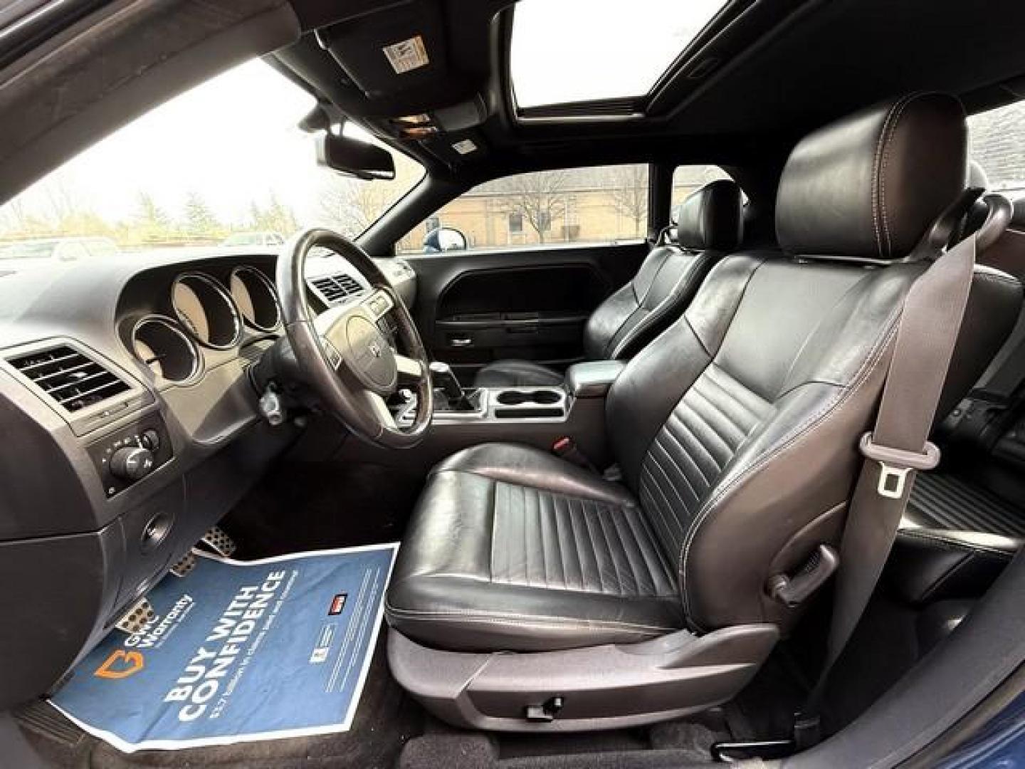 2009 BLUE DODGE CHALLENGER (2B3LJ54TX9H) with an V8,5.7L(345 CID),OHV engine, MANUAL transmission, located at 14600 Frazho Road, Warren, MI, 48089, (586) 776-3400, 42.485996, -82.974220 - Photo#6