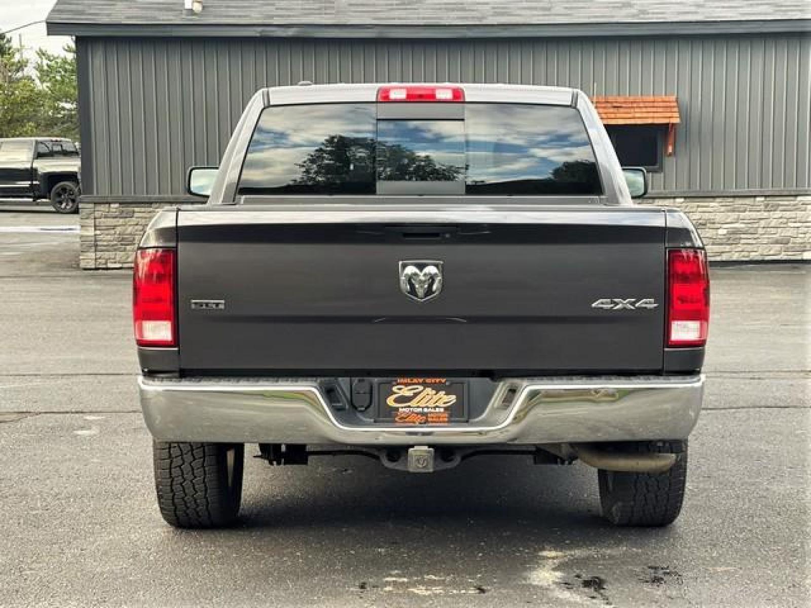 2016 GREY RAM 1500 (1C6RR7LT5GS) with an V8,5.7L(345 CID),OHV engine, AUTOMATIC transmission, located at 14600 Frazho Road, Warren, MI, 48089, (586) 776-3400, 42.485996, -82.974220 - Photo #4