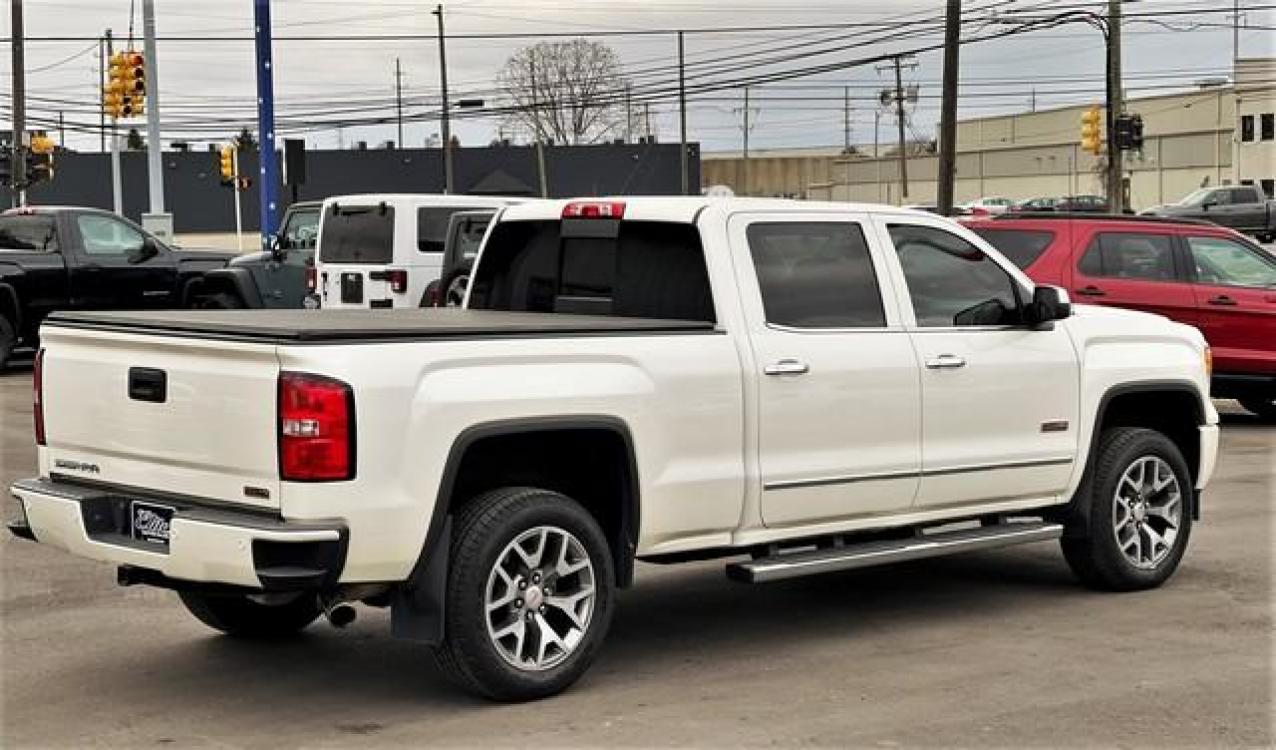 2015 PEARL WHITE GMC SIERRA 1500 (3GTU2VEC6FG) with an V8,5.3L(325 CID),OHV engine, AUTOMATIC transmission, located at 14600 Frazho Road, Warren, MI, 48089, (586) 776-3400, 42.485996, -82.974220 - Photo #6