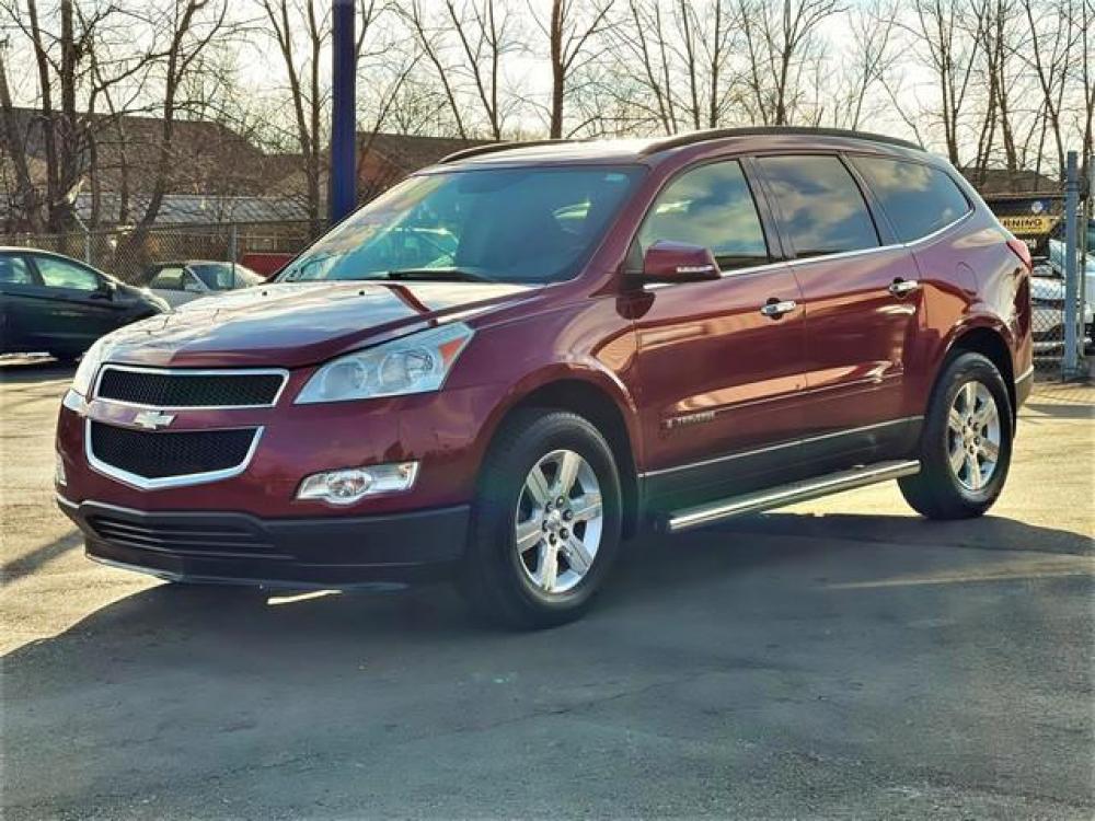 2009 BURGANDY CHEVROLET TRAVERSE (1GNER23DX9S) with an V6,3.6L(217 CID),DOHC engine, AUTOMATIC transmission, located at 14600 Frazho Road, Warren, MI, 48089, (586) 776-3400, 42.485996, -82.974220 - Photo #2