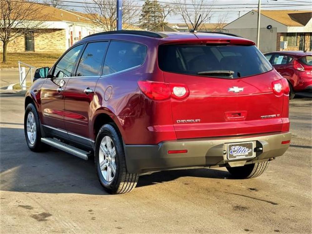 2009 BURGANDY CHEVROLET TRAVERSE (1GNER23DX9S) with an V6,3.6L(217 CID),DOHC engine, AUTOMATIC transmission, located at 14600 Frazho Road, Warren, MI, 48089, (586) 776-3400, 42.485996, -82.974220 - Photo #8