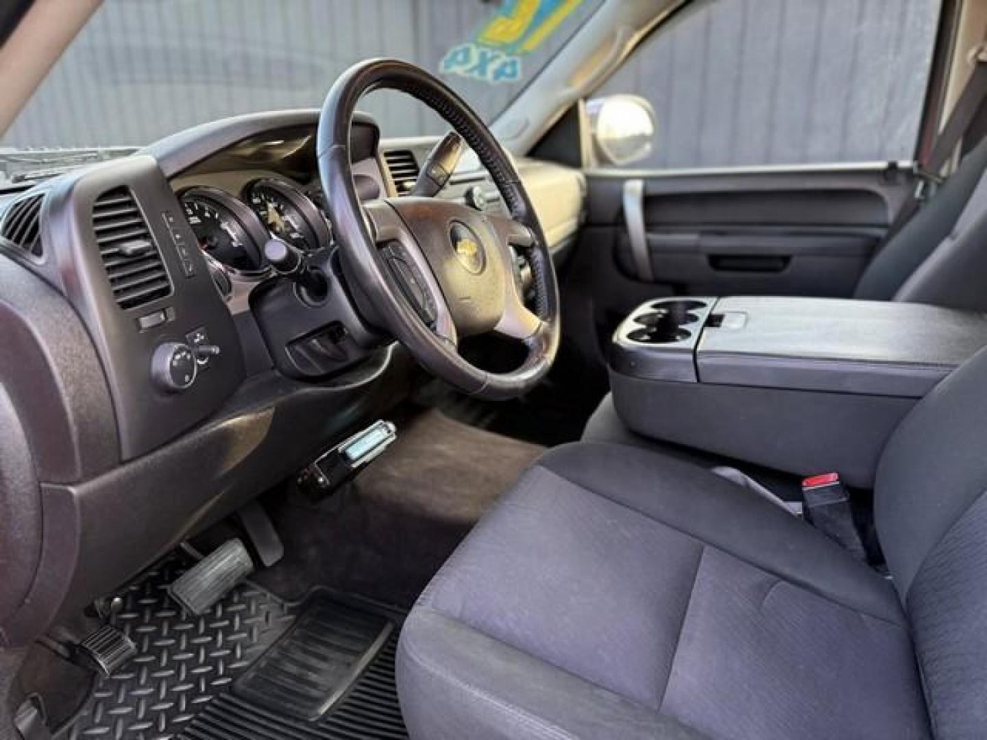 2012 RED CHEVROLET SILVERADO 1500 (1GCPKSE78CF) with an V8,5.3L(325 CID),OHV engine, AUTOMATIC transmission, located at 14600 Frazho Road, Warren, MI, 48089, (586) 776-3400, 42.485996, -82.974220 - Photo#11