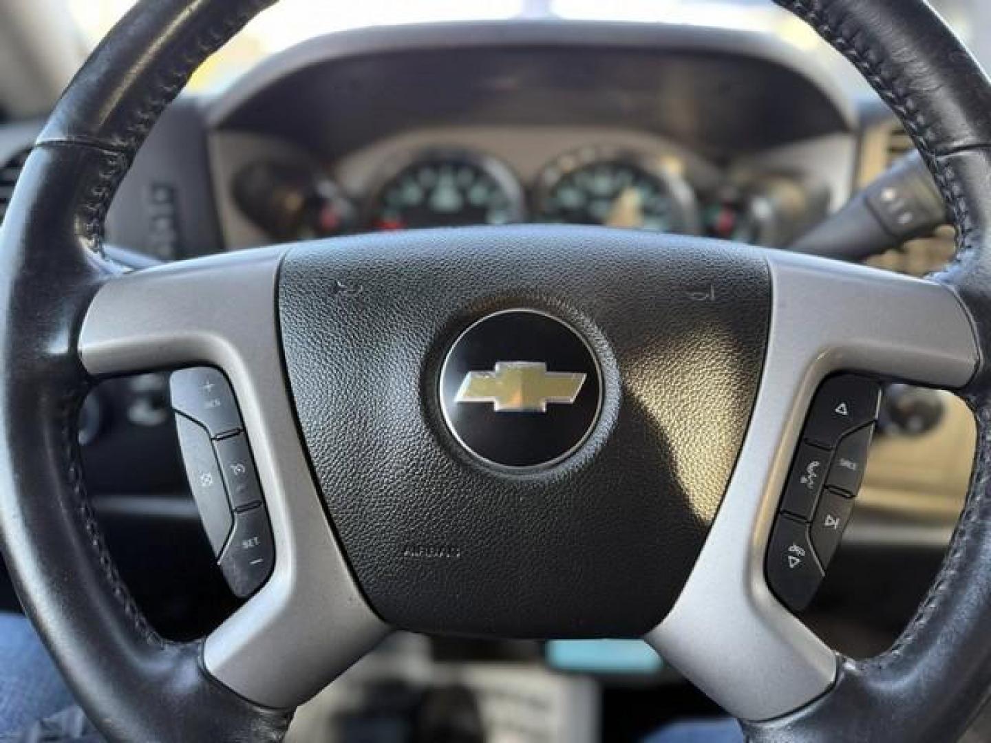 2012 RED CHEVROLET SILVERADO 1500 (1GCPKSE78CF) with an V8,5.3L(325 CID),OHV engine, AUTOMATIC transmission, located at 14600 Frazho Road, Warren, MI, 48089, (586) 776-3400, 42.485996, -82.974220 - Photo#12