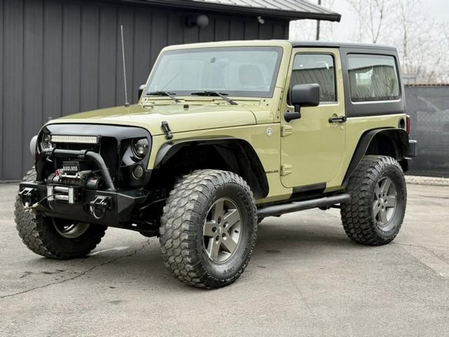 2013 GREEN JEEP WRANGLER (1C4AJWAG2DL) with an V6,3.6L(220 CID),DOHC engine, AUTOMATIC transmission, located at 14600 Frazho Road, Warren, MI, 48089, (586) 776-3400, 42.485996, -82.974220 - Photo#1