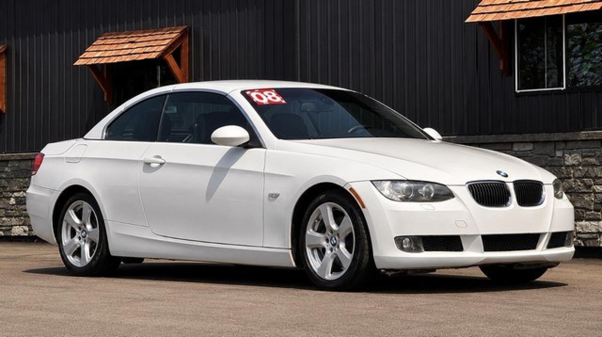 2008 WHITE BMW 328I (WBAWR33598P) with an L6,3.0L(183 CID),DOHC engine, AUTOMATIC transmission, located at 14600 Frazho Road, Warren, MI, 48089, (586) 776-3400, 42.485996, -82.974220- Photo#2