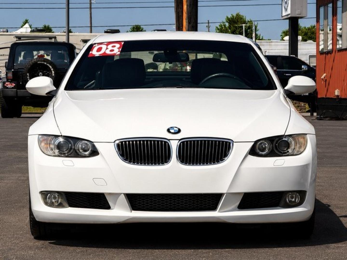 2008 WHITE BMW 328I (WBAWR33598P) with an L6,3.0L(183 CID),DOHC engine, AUTOMATIC transmission, located at 14600 Frazho Road, Warren, MI, 48089, (586) 776-3400, 42.485996, -82.974220- Photo#4