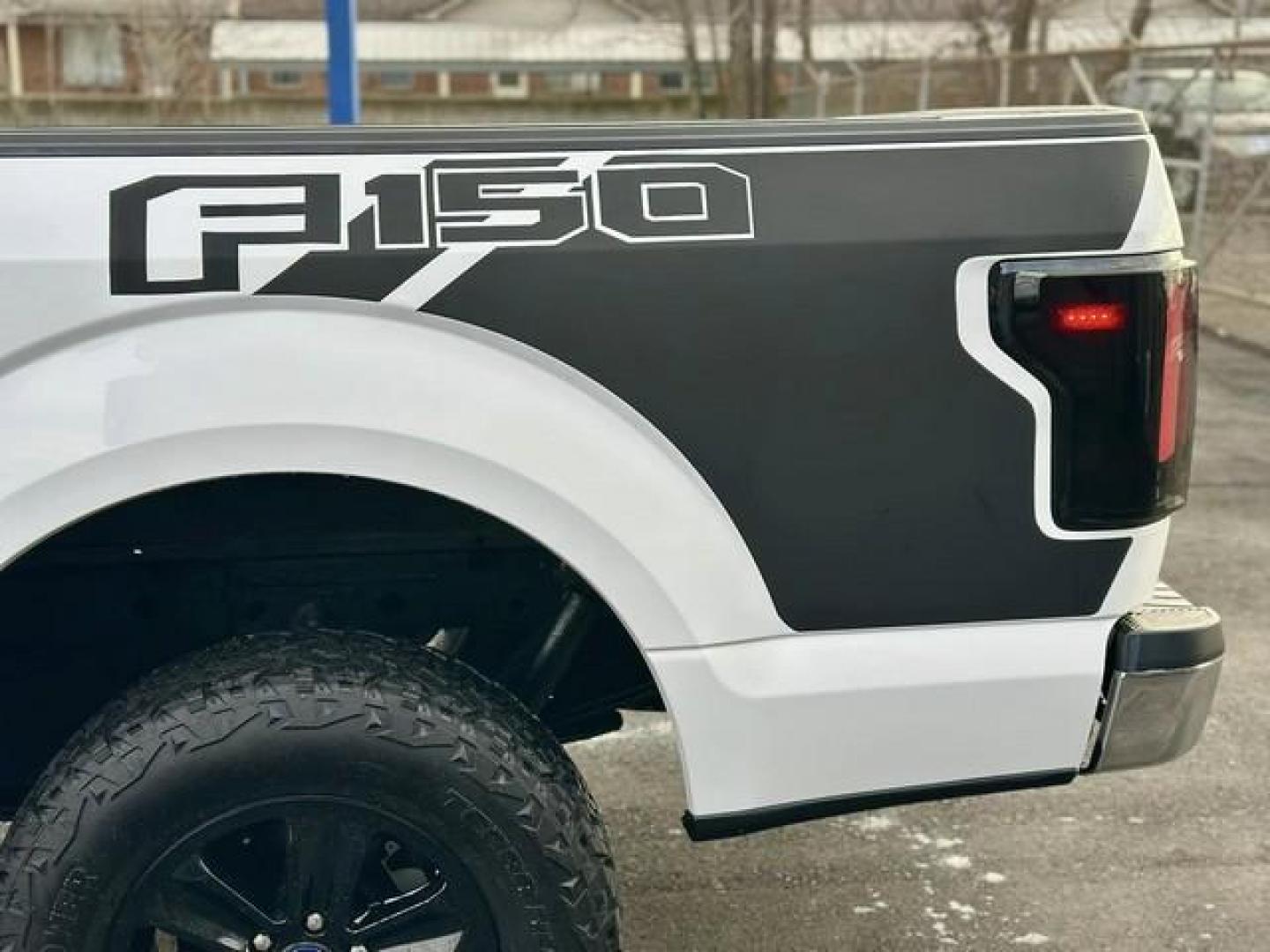 2019 WHITE FORD F-150 (1FTFX1E44KK) with an V6,3.5L(213 CID),DOHC engine, AUTOMATIC transmission, located at 14600 Frazho Road, Warren, MI, 48089, (586) 776-3400, 42.485996, -82.974220 - Photo#9
