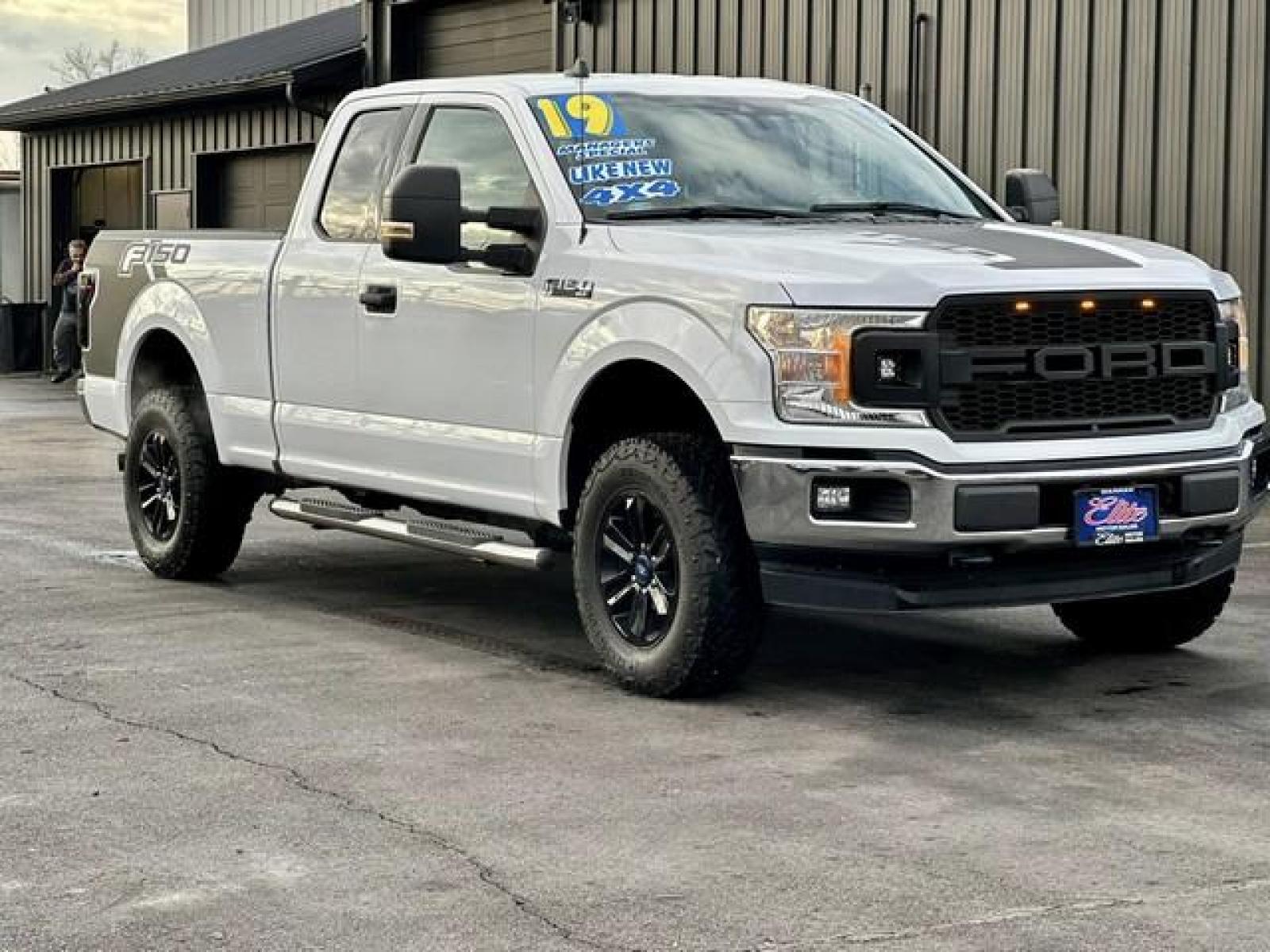 2019 WHITE FORD F-150 (1FTFX1E44KK) with an V6,3.5L(213 CID),DOHC engine, AUTOMATIC transmission, located at 14600 Frazho Road, Warren, MI, 48089, (586) 776-3400, 42.485996, -82.974220 - Photo #2