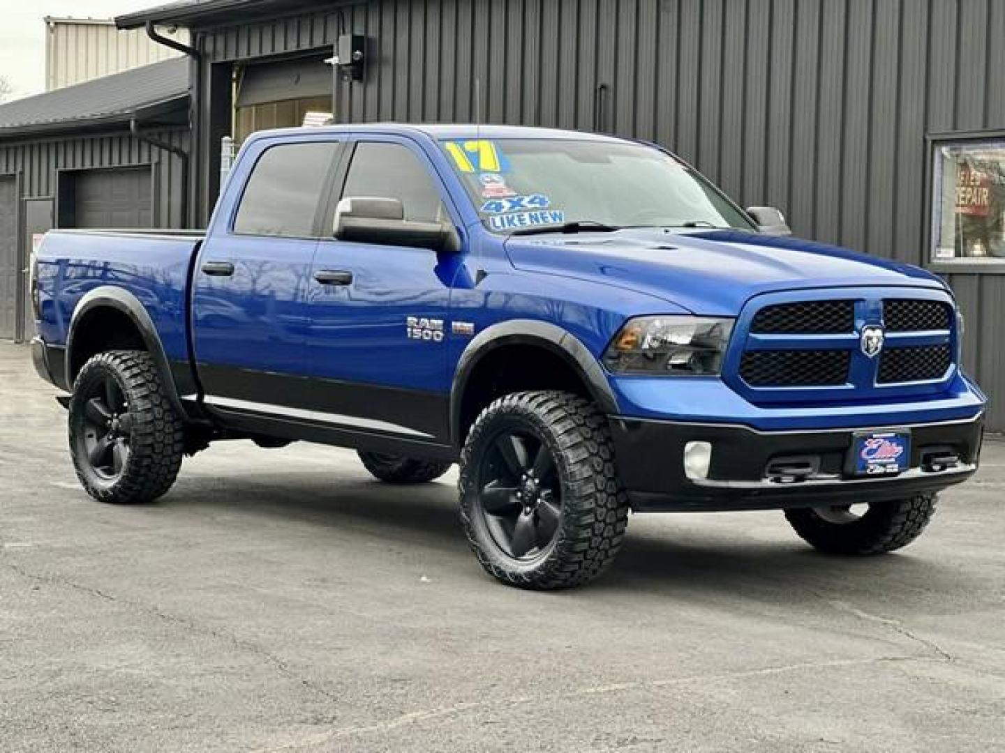 2017 BLUE RAM 1500 (1C6RR7LT1HS) with an V8,5.7L(345 CID),OHV engine, AUTOMATIC transmission, located at 14600 Frazho Road, Warren, MI, 48089, (586) 776-3400, 42.485996, -82.974220 - Photo#2