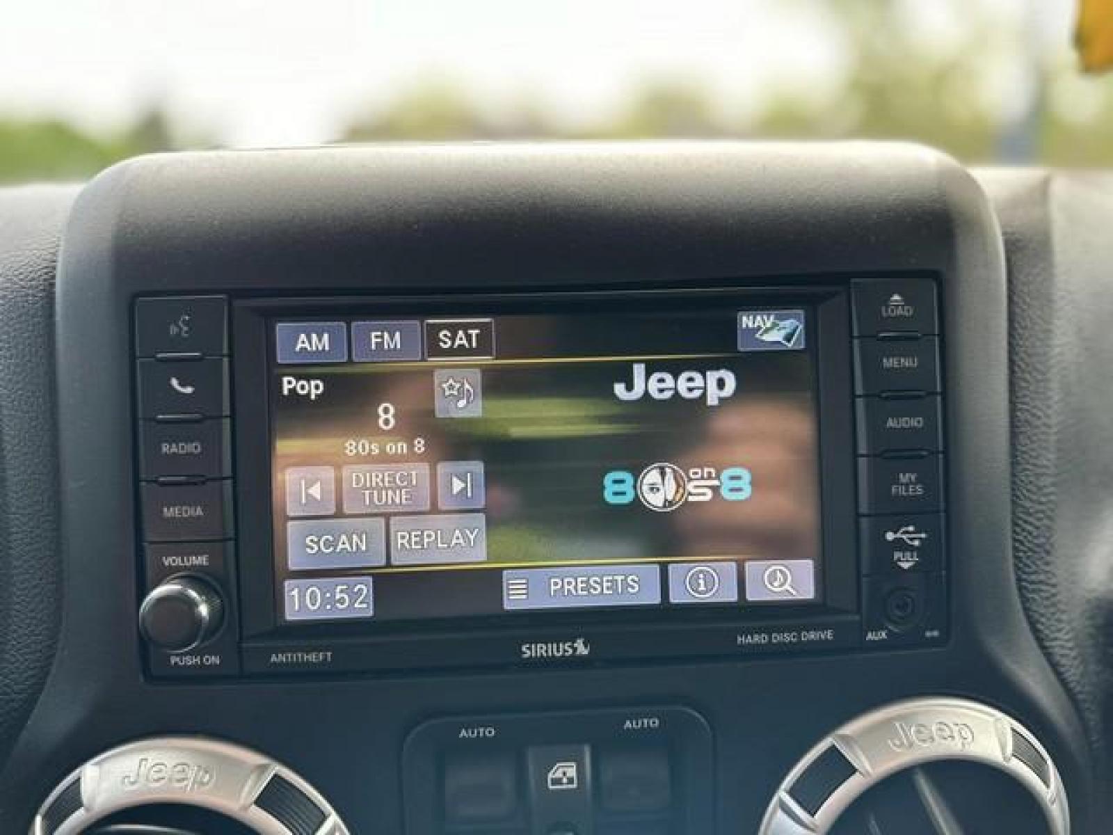 2015 WHITE JEEP WRANGLER (1C4BJWEG8FL) with an V6,3.6L(220 CID),DOHC engine, AUTOMATIC transmission, located at 14600 Frazho Road, Warren, MI, 48089, (586) 776-3400, 42.485996, -82.974220 - Photo #9