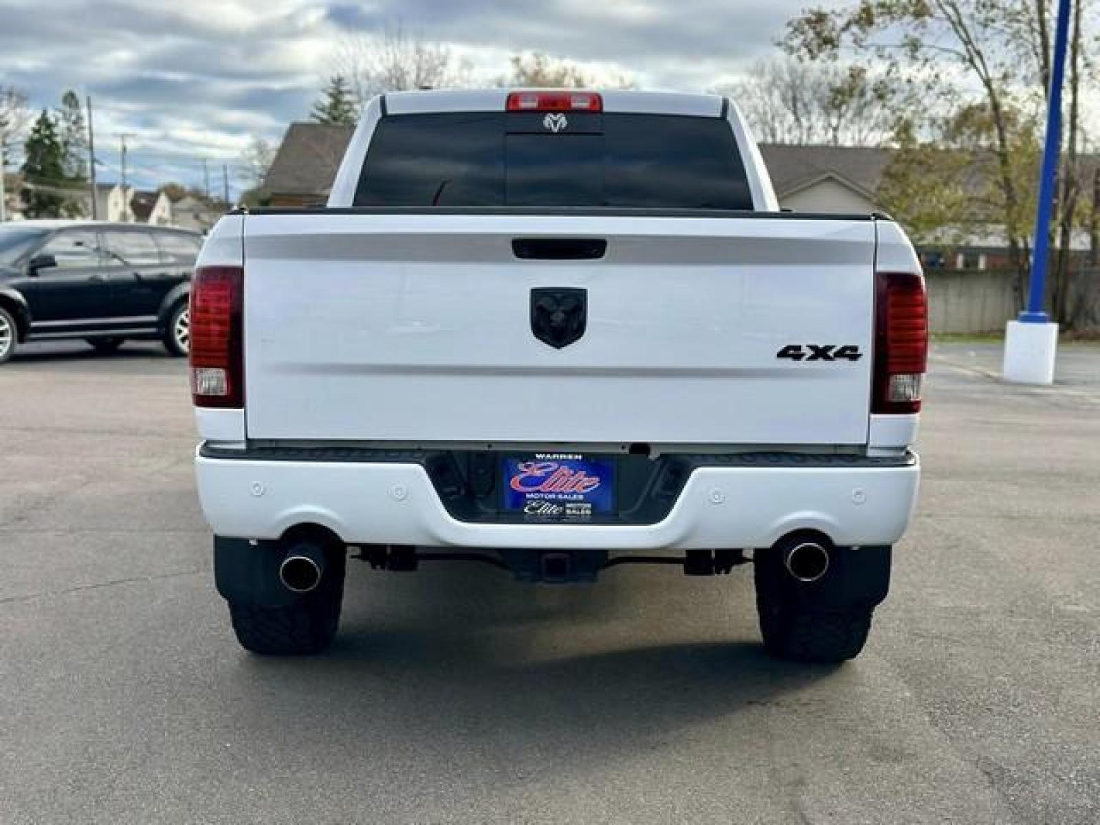 2014 WHITE RAM 1500 (1C6RR7HT5ES) with an V8,5.7L(345 CID),OHV engine, AUTOMATIC transmission, located at 14600 Frazho Road, Warren, MI, 48089, (586) 776-3400, 42.485996, -82.974220 - Photo #5