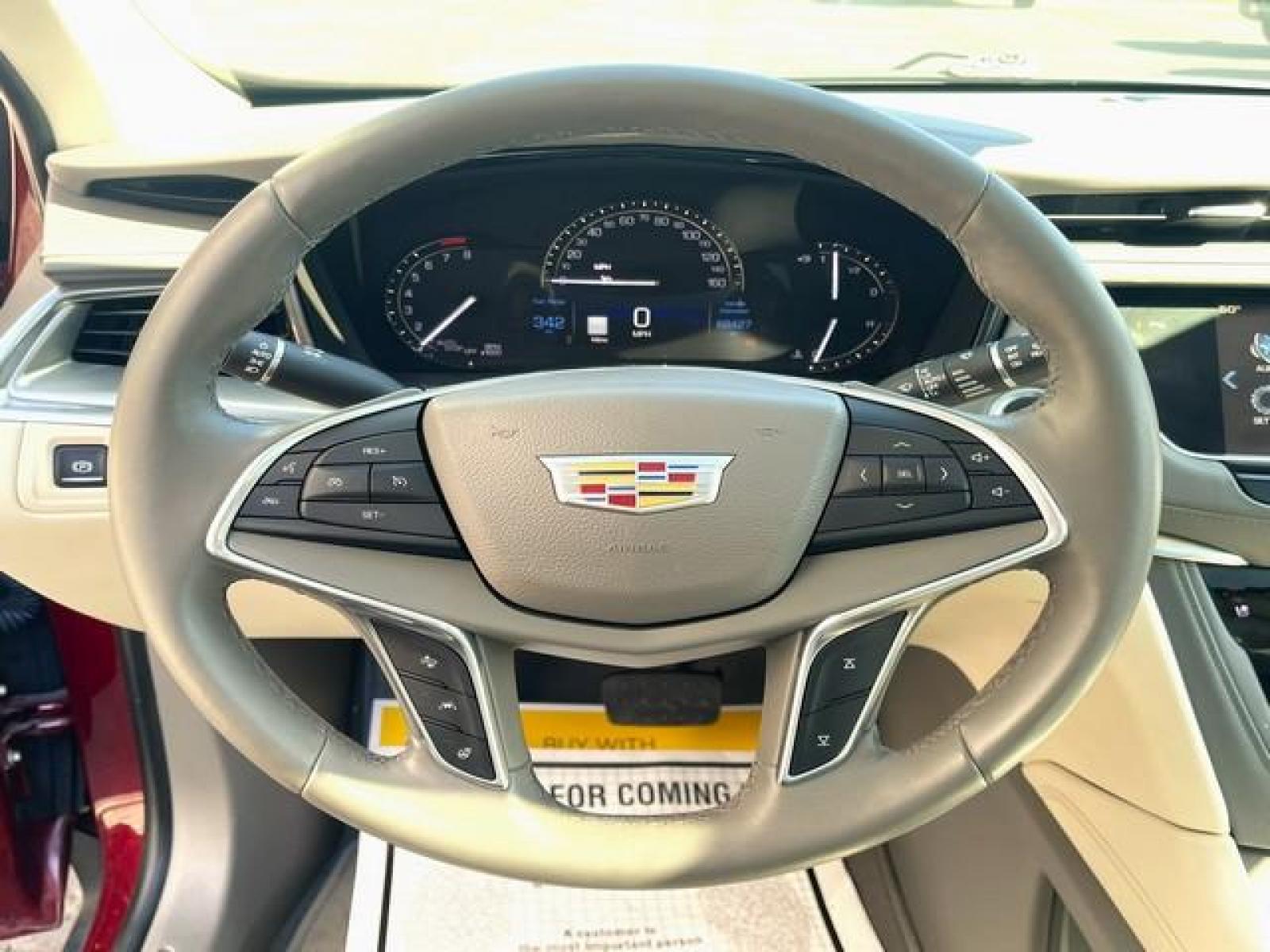 2017 RED CADILLAC XT5 (1GYKNERS1HZ) with an V6,3.6L(223 CID),DOHC engine, AUTOMATIC transmission, located at 14600 Frazho Road, Warren, MI, 48089, (586) 776-3400, 42.485996, -82.974220 - Photo #10