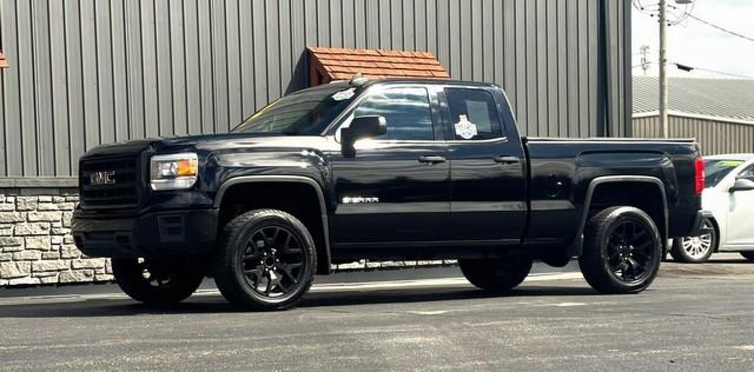 2015 BLACK GMC SIERRA 1500 (1GTV2TEC5FZ) with an V8,5.3L(325 CID),OHV engine, AUTOMATIC transmission, located at 14600 Frazho Road, Warren, MI, 48089, (586) 776-3400, 42.485996, -82.974220 - Photo #1