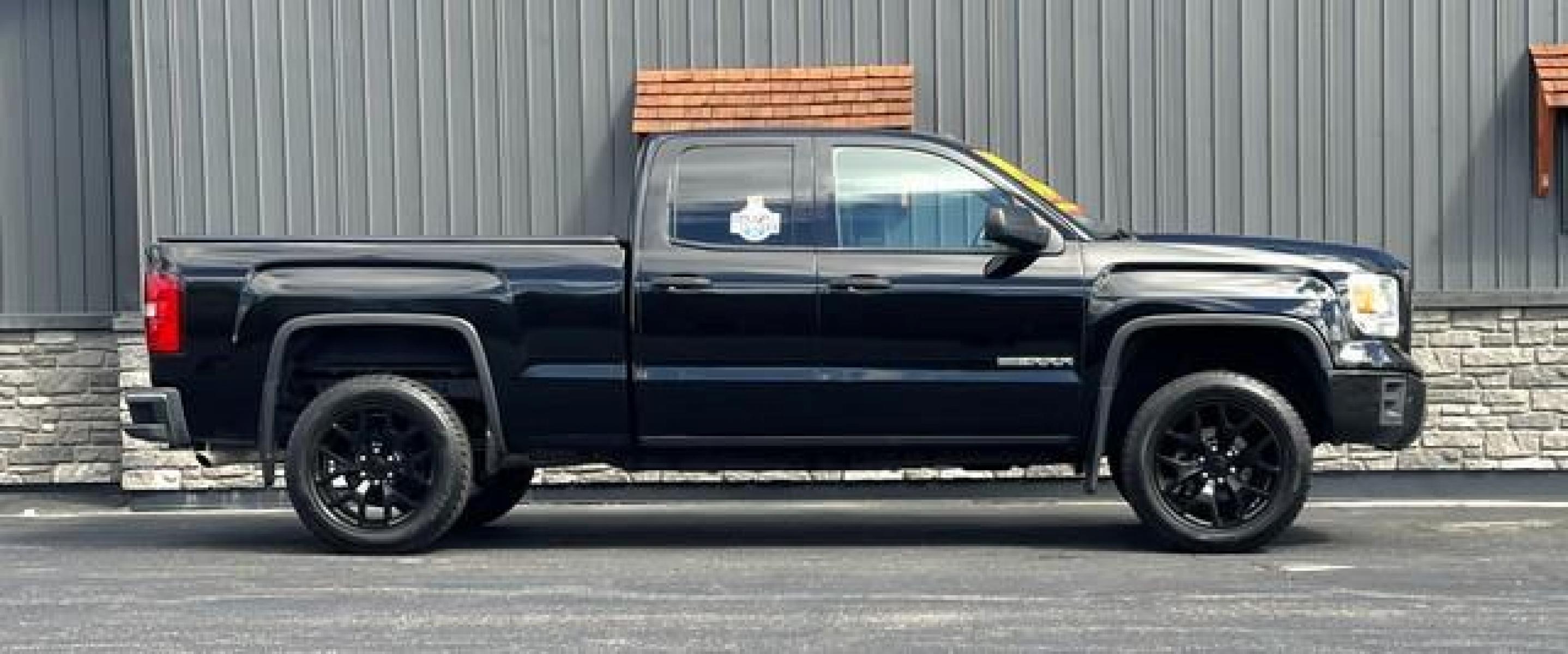 2015 BLACK GMC SIERRA 1500 (1GTV2TEC5FZ) with an V8,5.3L(325 CID),OHV engine, AUTOMATIC transmission, located at 14600 Frazho Road, Warren, MI, 48089, (586) 776-3400, 42.485996, -82.974220 - Photo #4