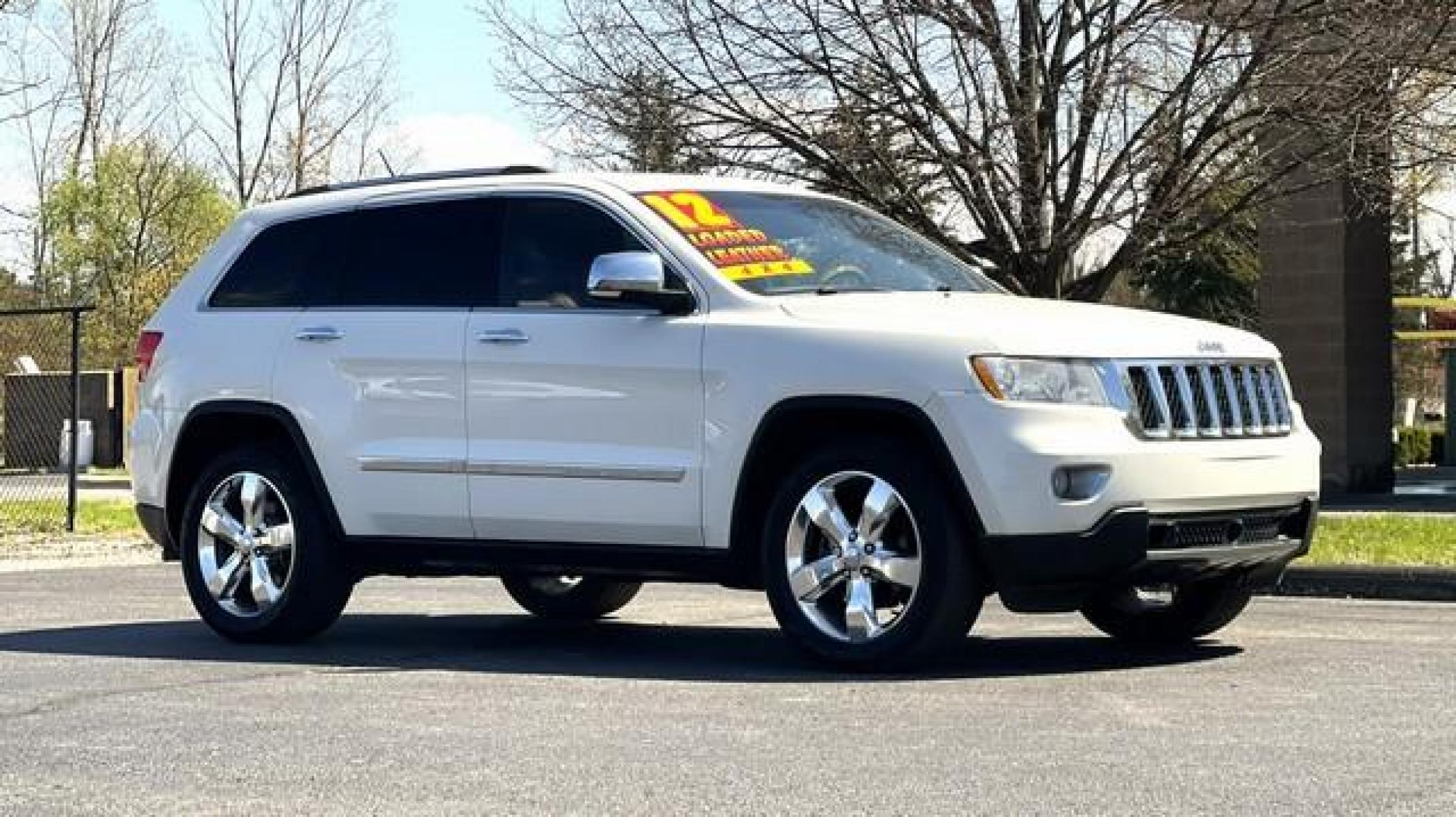 2012 WHITE JEEP GRAND CHEROKEE (1C4RJFCG7CC) with an V6,3.6L(220 CID),DOHC engine, AUTOMATIC transmission, located at 14600 Frazho Road, Warren, MI, 48089, (586) 776-3400, 42.485996, -82.974220 - Photo #1