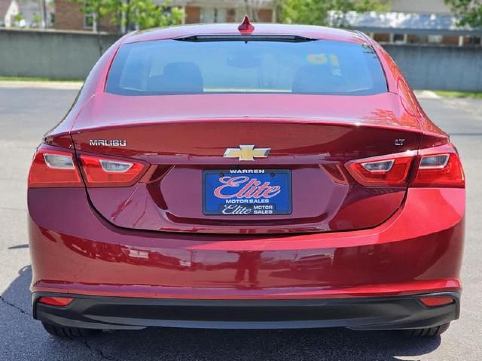 2018 RED CHEVROLET MALIBU (1G1ZD5ST0JF) with an L4,1.5L(91 CID),DOHC engine, AUTOMATIC transmission, located at 14600 Frazho Road, Warren, MI, 48089, (586) 776-3400, 42.485996, -82.974220 - Photo #5