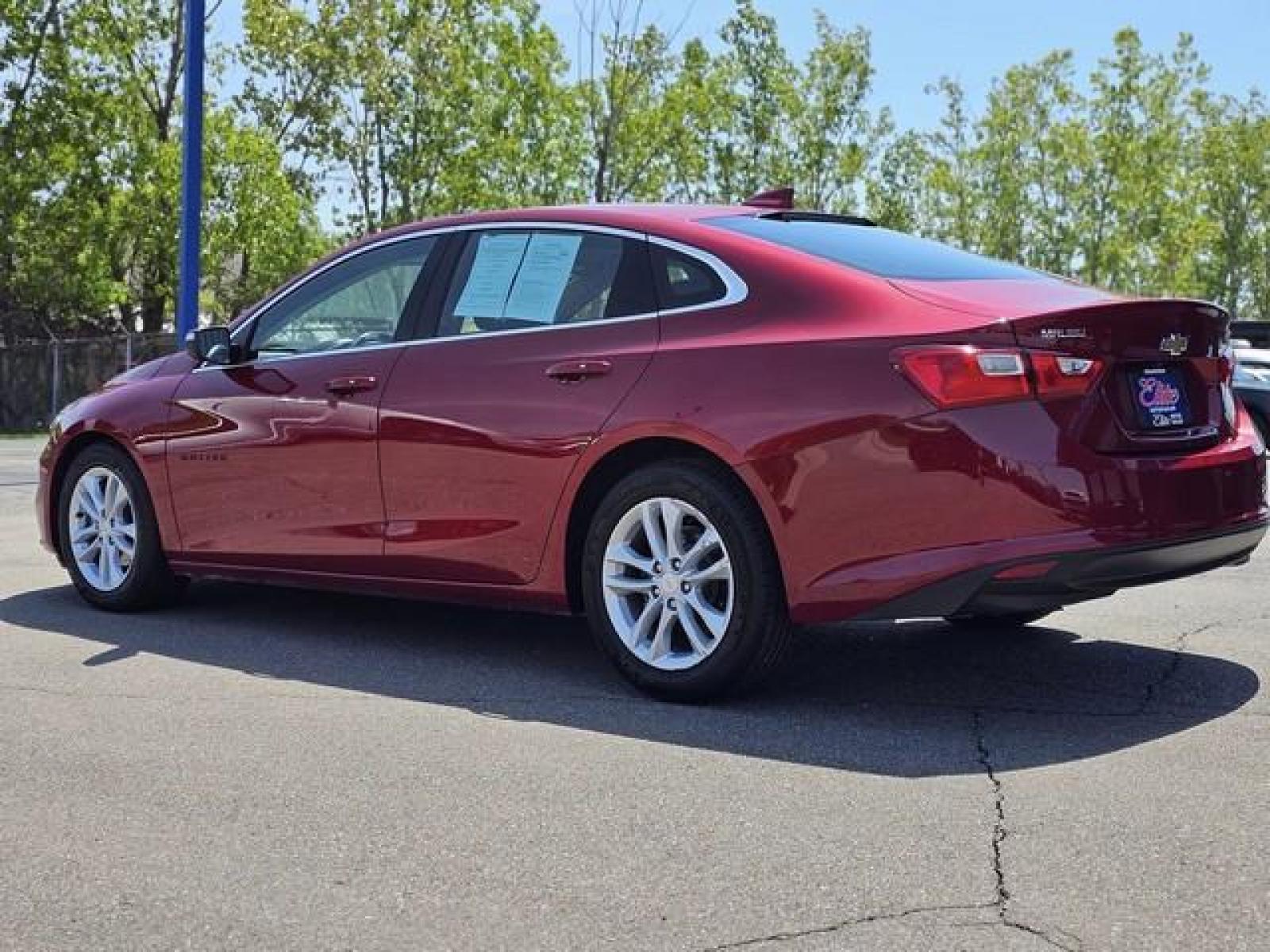2018 RED CHEVROLET MALIBU (1G1ZD5ST0JF) with an L4,1.5L(91 CID),DOHC engine, AUTOMATIC transmission, located at 14600 Frazho Road, Warren, MI, 48089, (586) 776-3400, 42.485996, -82.974220 - Photo #6