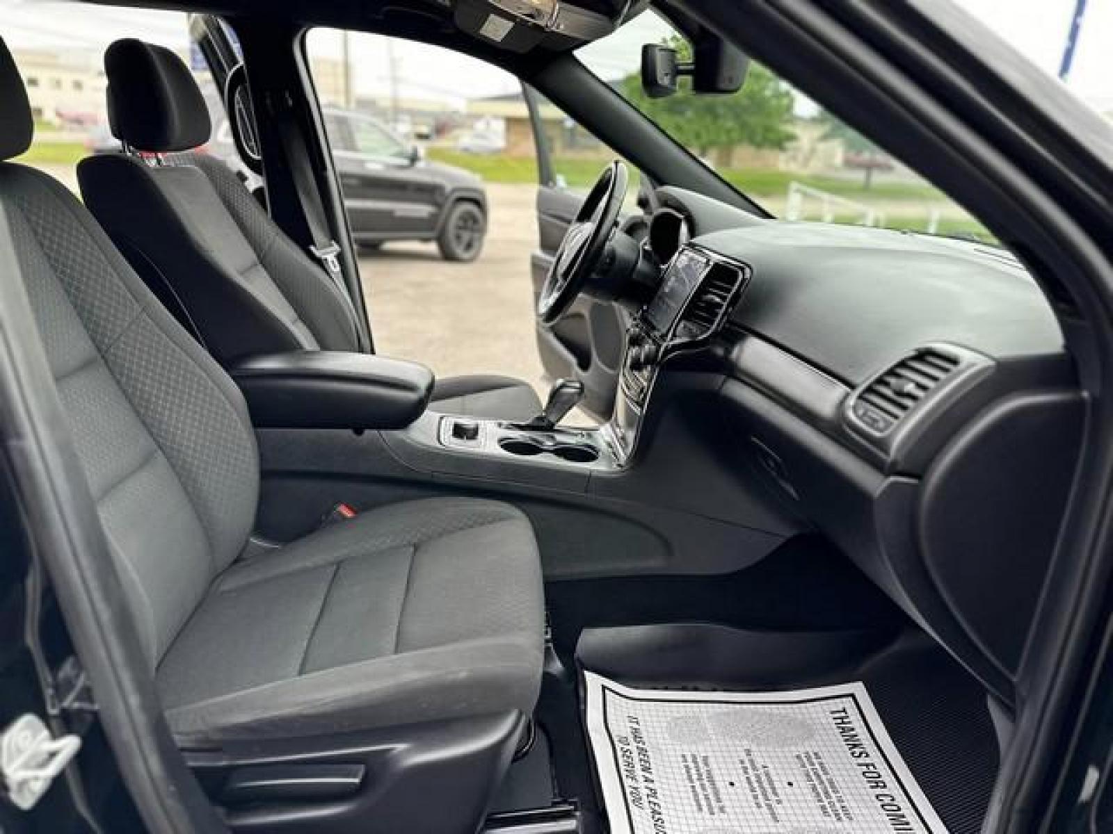 2019 BLACK JEEP GRAND CHEROKEE LAREDO/ALT (1C4RJFAG9KC) with an V6,3.6L(220 CID),DOHC engine, AUTOMATIC transmission, located at 14600 Frazho Road, Warren, MI, 48089, (586) 776-3400, 42.485996, -82.974220 - Photo #12