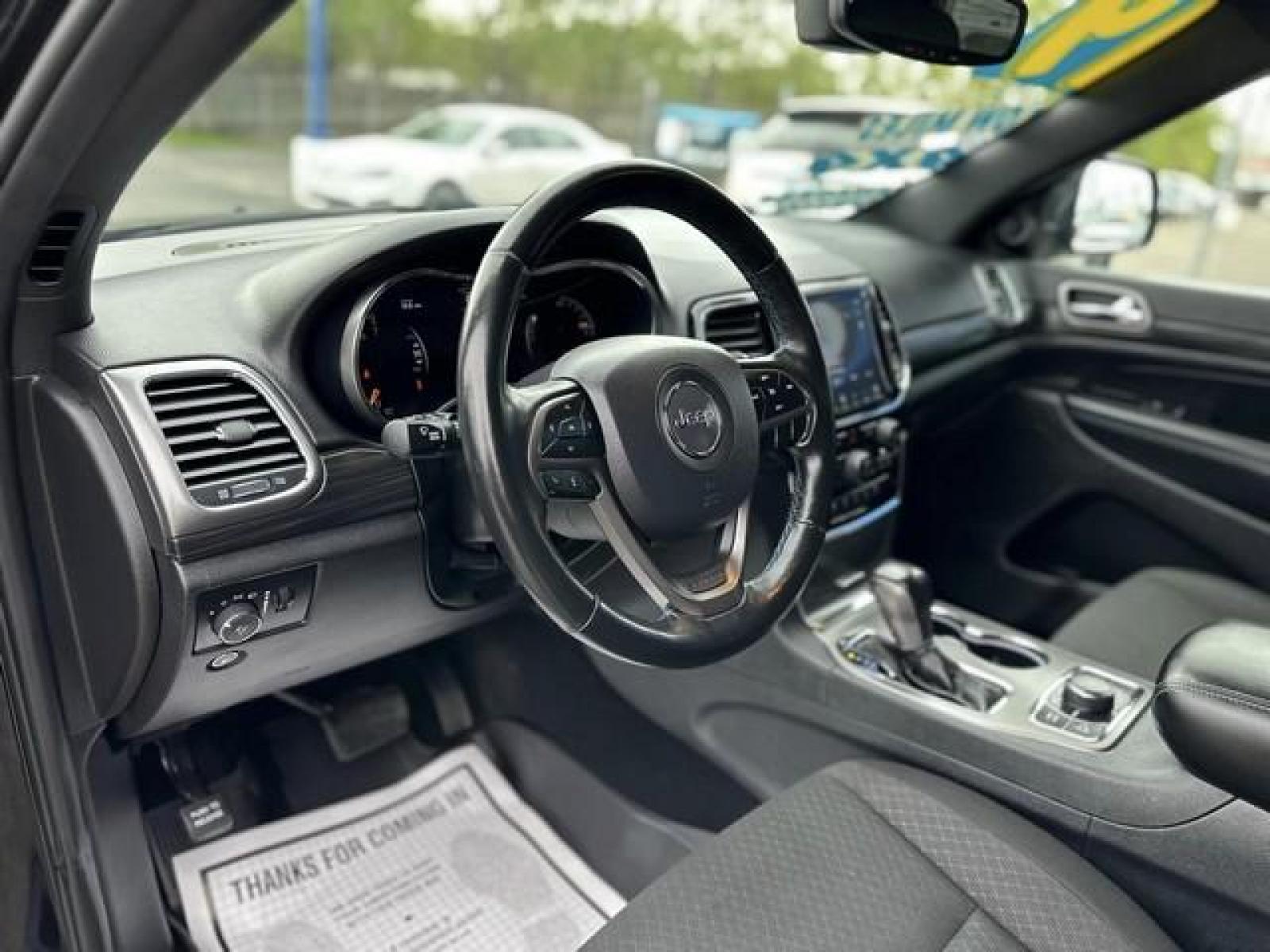 2019 BLACK JEEP GRAND CHEROKEE LAREDO/ALT (1C4RJFAG9KC) with an V6,3.6L(220 CID),DOHC engine, AUTOMATIC transmission, located at 14600 Frazho Road, Warren, MI, 48089, (586) 776-3400, 42.485996, -82.974220 - Photo #19