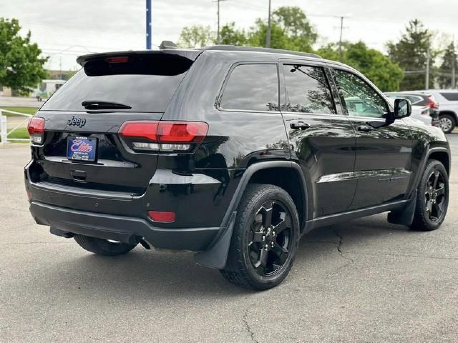 2019 BLACK JEEP GRAND CHEROKEE LAREDO/ALT (1C4RJFAG9KC) with an V6,3.6L(220 CID),DOHC engine, AUTOMATIC transmission, located at 14600 Frazho Road, Warren, MI, 48089, (586) 776-3400, 42.485996, -82.974220 - Photo #4