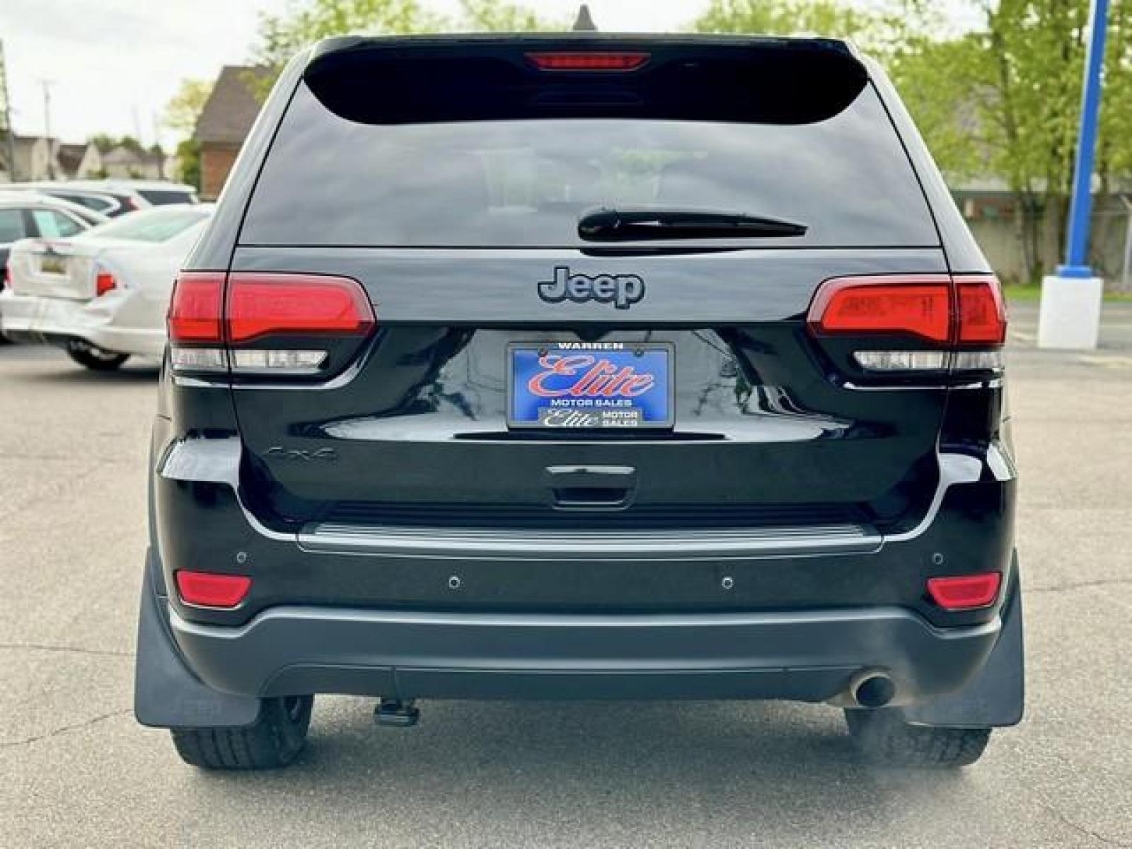 2019 BLACK JEEP GRAND CHEROKEE LAREDO/ALT (1C4RJFAG9KC) with an V6,3.6L(220 CID),DOHC engine, AUTOMATIC transmission, located at 14600 Frazho Road, Warren, MI, 48089, (586) 776-3400, 42.485996, -82.974220 - Photo #5