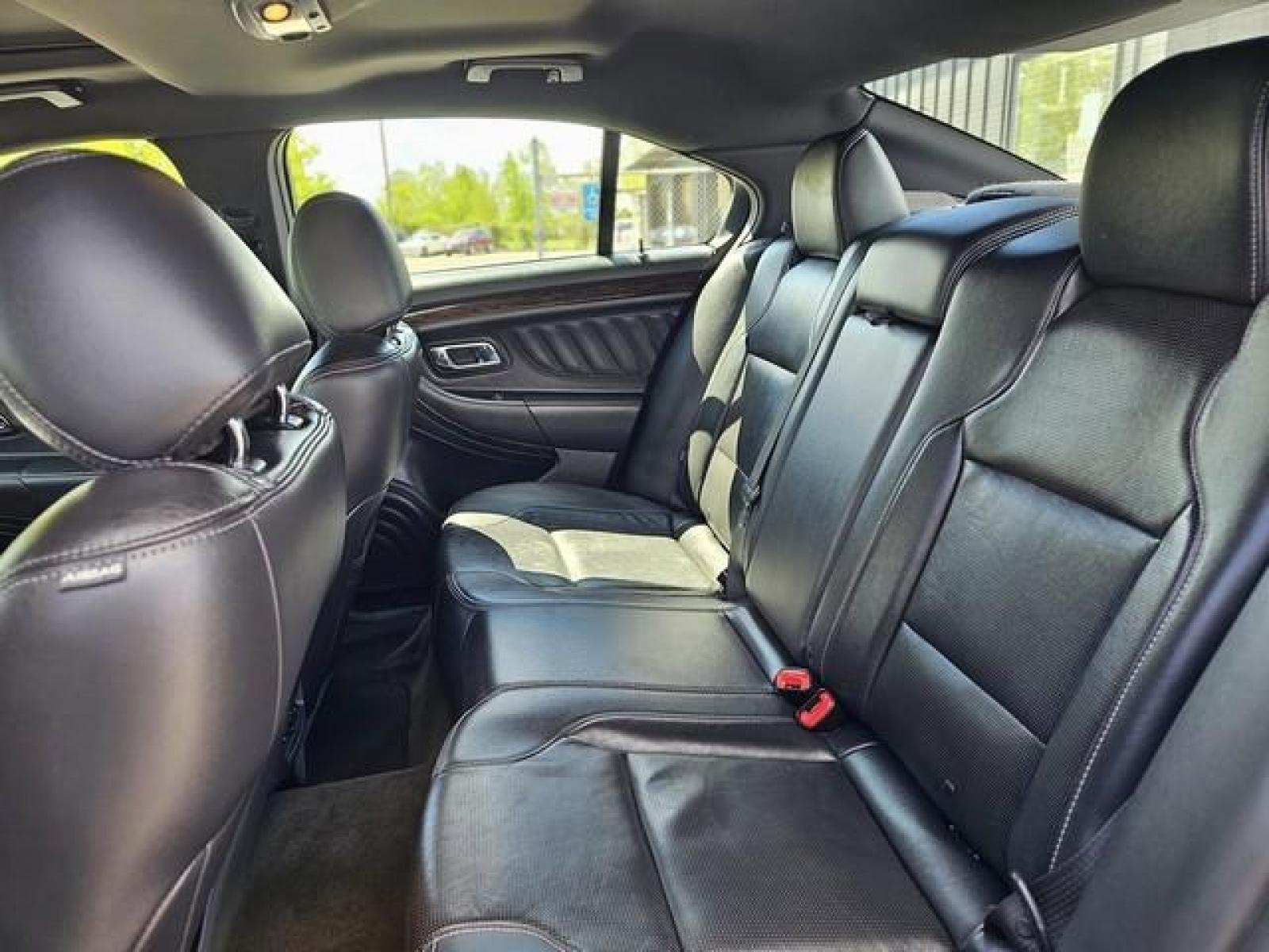 2018 MAROON FORD TAURUS (1FAHP2J81JG) with an V6,3.5L(213 CID),DOHC engine, AUTOMATIC transmission, located at 14600 Frazho Road, Warren, MI, 48089, (586) 776-3400, 42.485996, -82.974220 - Photo #17