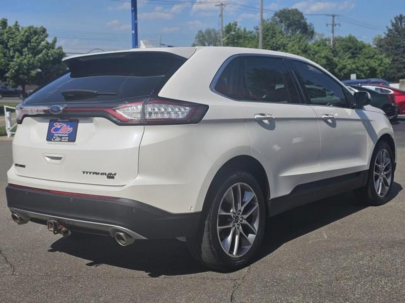 2016 WHITE PLATINUM TRI COAT FORD EDGE (2FMPK4K83GB) with an V6,3.5L(213 CID),DOHC engine, AUTOMATIC transmission, located at 14600 Frazho Road, Warren, MI, 48089, (586) 776-3400, 42.485996, -82.974220 - Photo #4