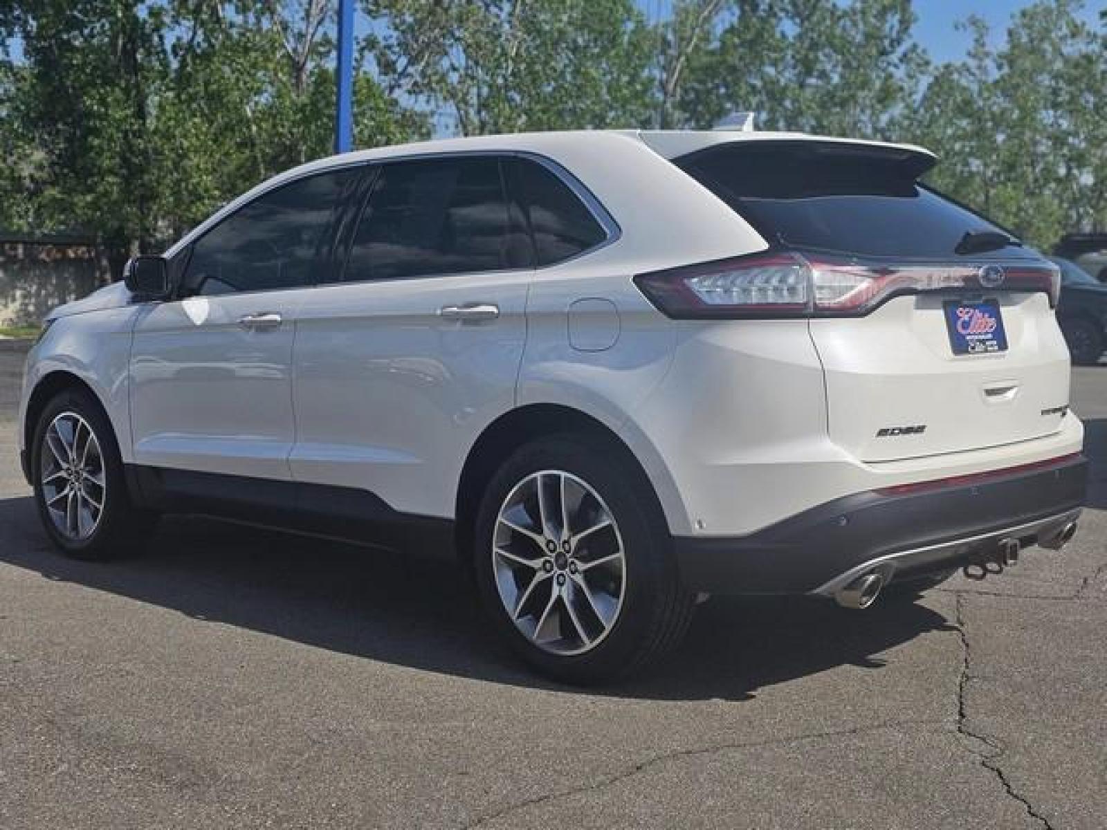 2016 WHITE PLATINUM TRI COAT FORD EDGE (2FMPK4K83GB) with an V6,3.5L(213 CID),DOHC engine, AUTOMATIC transmission, located at 14600 Frazho Road, Warren, MI, 48089, (586) 776-3400, 42.485996, -82.974220 - Photo #6