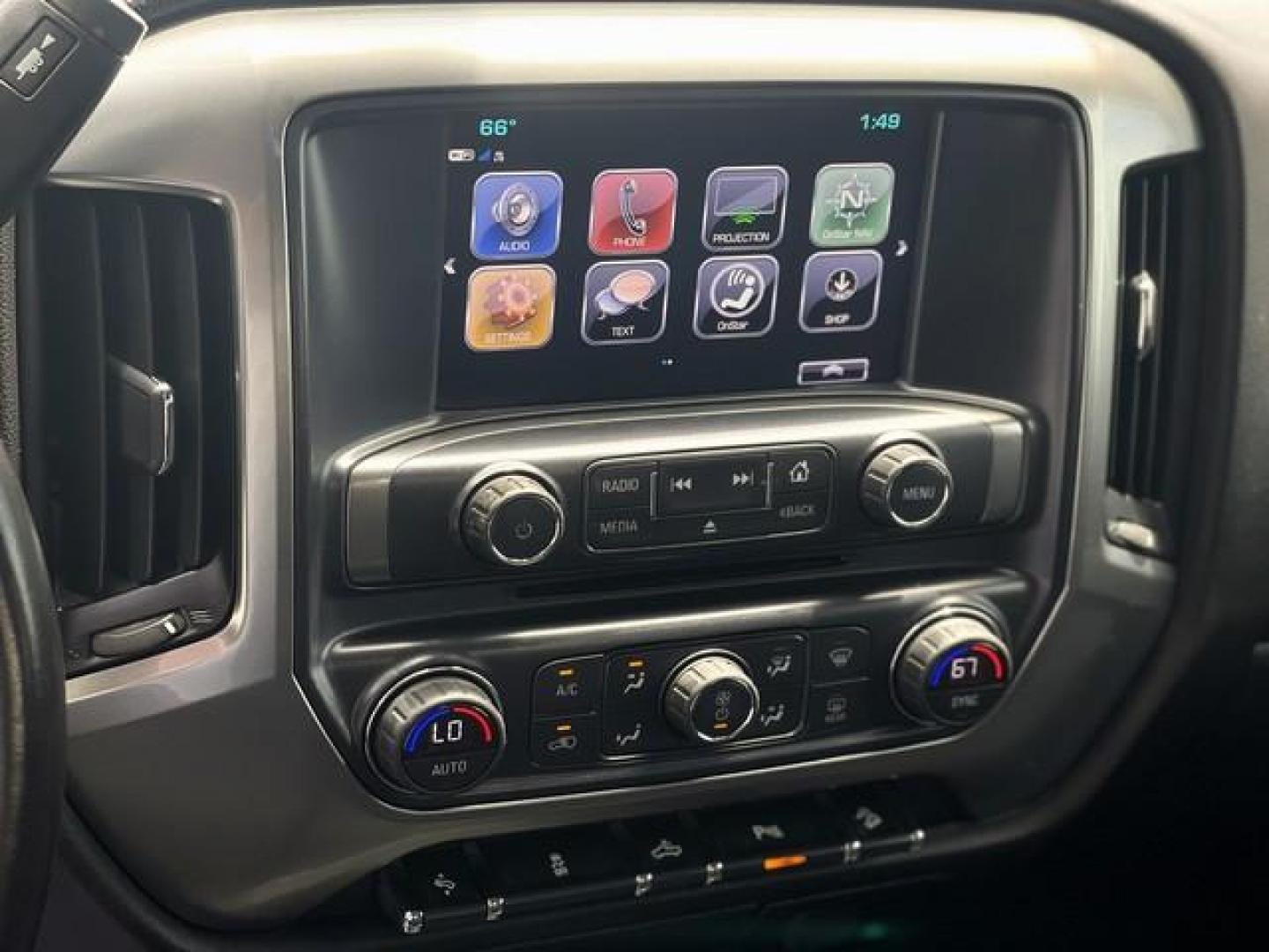 2017 WHITE CHEVROLET SILVERADO 1500 (1GCVKREC8HZ) with an V8,5.3L(325 CID),OHV engine, AUTOMATIC transmission, located at 14600 Frazho Road, Warren, MI, 48089, (586) 776-3400, 42.485996, -82.974220 - Photo#10