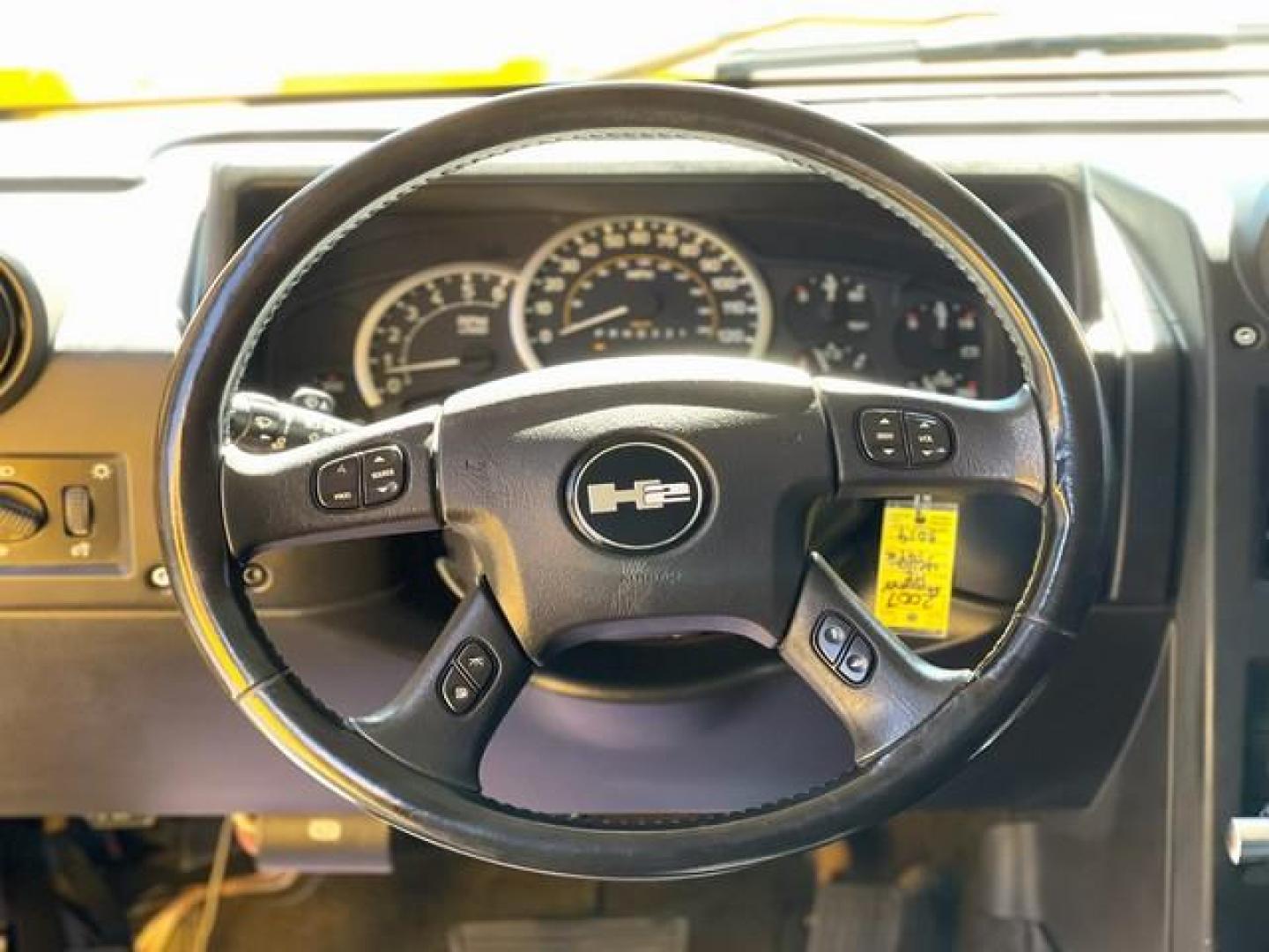 2007 YELLOW HUMMER H2 (5GRGN23U57H) with an V8,6.0L(364 CID),OHV engine, AUTOMATIC transmission, located at 14600 Frazho Road, Warren, MI, 48089, (586) 776-3400, 42.485996, -82.974220 - Photo#14