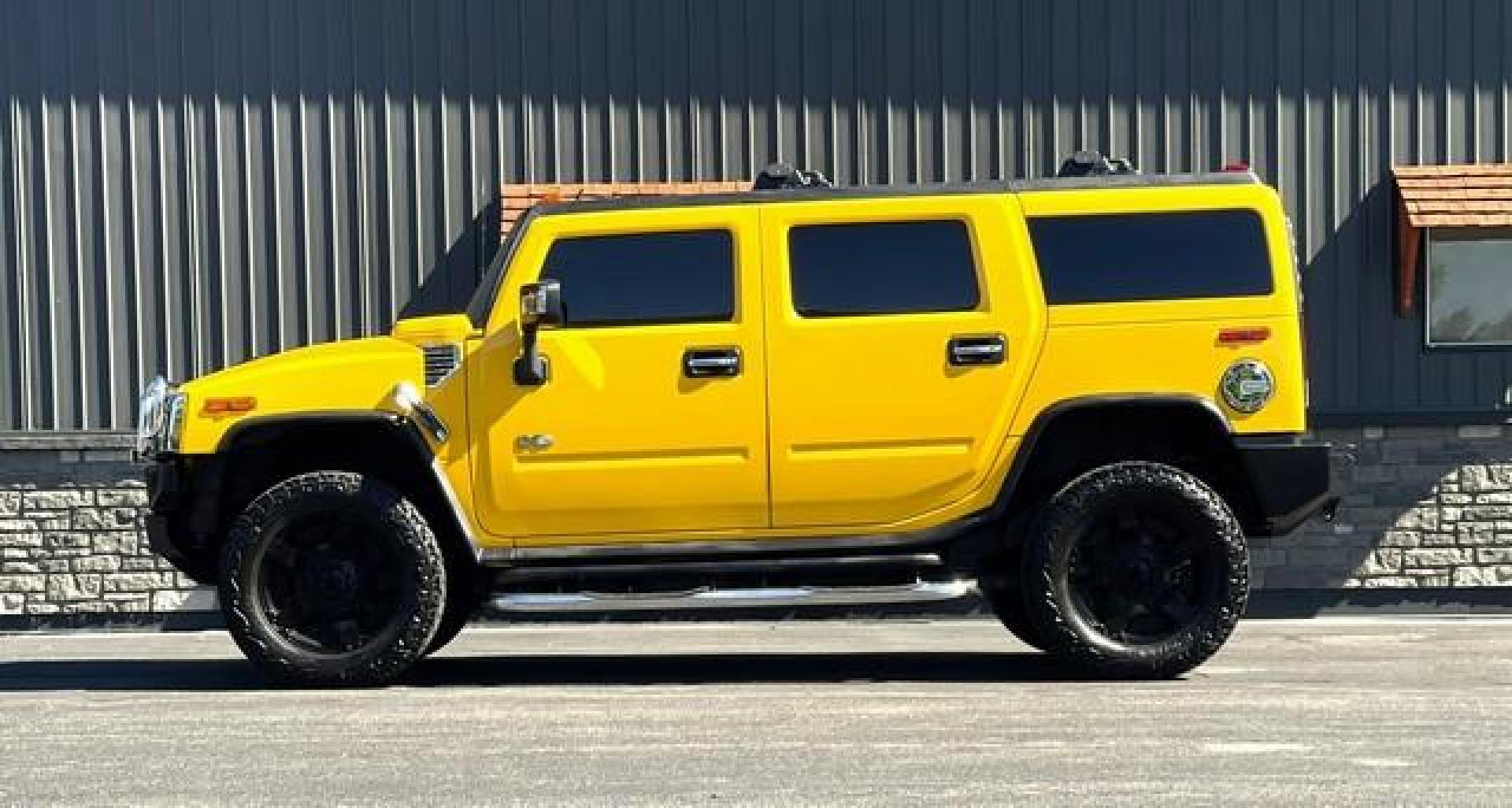 2007 YELLOW HUMMER H2 (5GRGN23U57H) with an V8,6.0L(364 CID),OHV engine, AUTOMATIC transmission, located at 14600 Frazho Road, Warren, MI, 48089, (586) 776-3400, 42.485996, -82.974220 - Photo#1