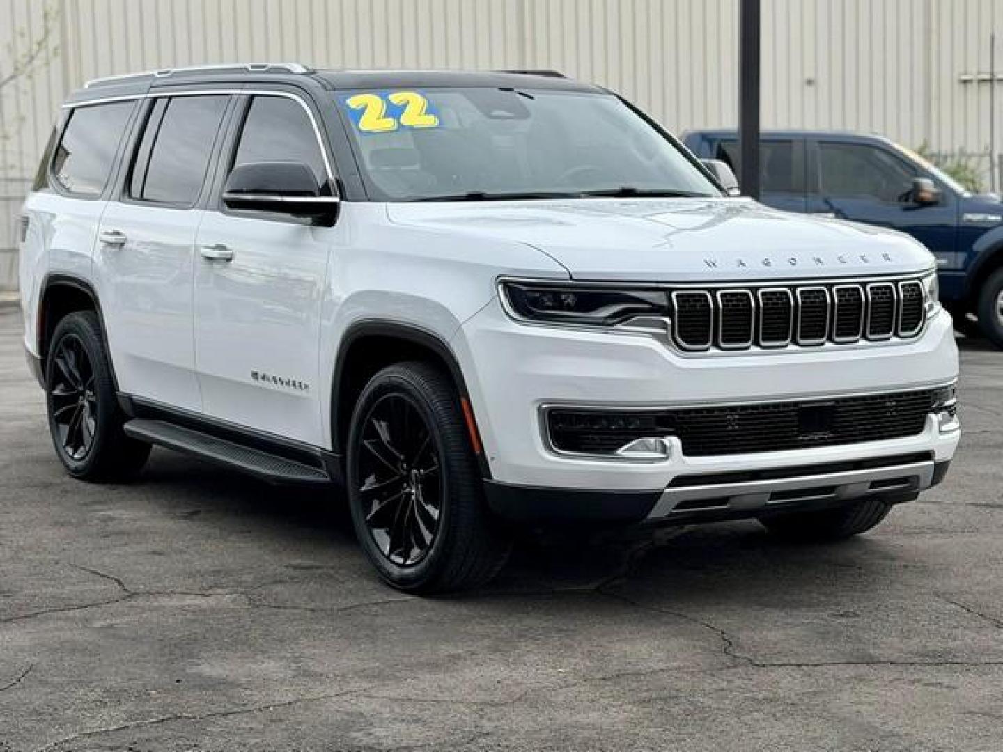 2022 WHITE JEEP WAGONEER (1C4SJVBT6NS) with an V8,5.7L(345 CID),OHV engine, AUTOMATIC transmission, located at 14600 Frazho Road, Warren, MI, 48089, (586) 776-3400, 42.485996, -82.974220 - Photo#2