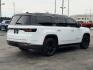 2022 WHITE JEEP WAGONEER (1C4SJVBT6NS) with an V8,5.7L(345 CID),OHV engine, AUTOMATIC transmission, located at 14600 Frazho Road, Warren, MI, 48089, (586) 776-3400, 42.485996, -82.974220 - Photo#4