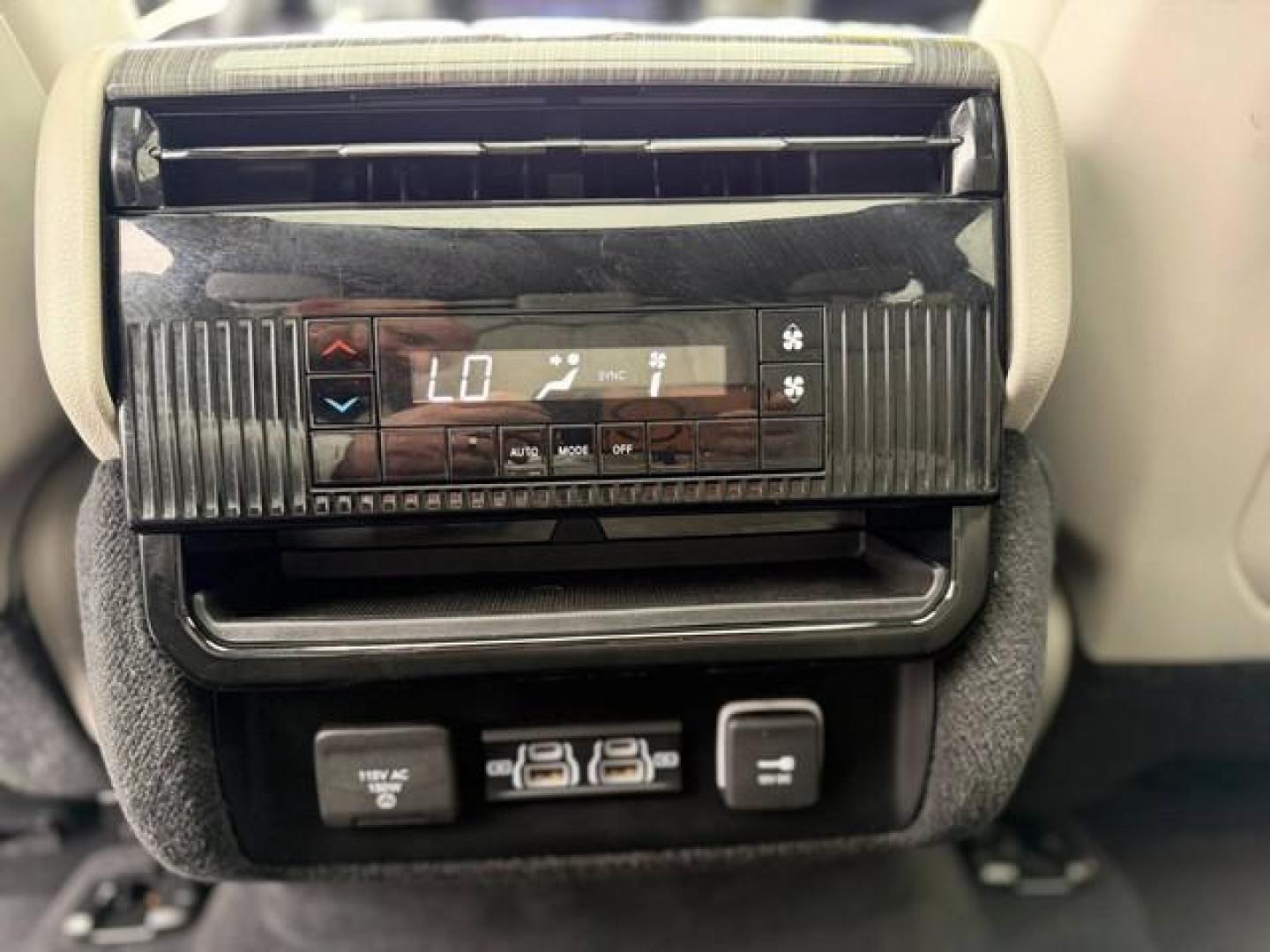 2022 WHITE JEEP WAGONEER (1C4SJVBT6NS) with an V8,5.7L(345 CID),OHV engine, AUTOMATIC transmission, located at 14600 Frazho Road, Warren, MI, 48089, (586) 776-3400, 42.485996, -82.974220 - Photo#16