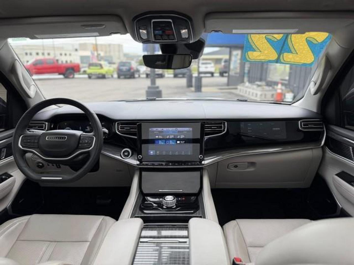2022 WHITE JEEP WAGONEER (1C4SJVBT6NS) with an V8,5.7L(345 CID),OHV engine, AUTOMATIC transmission, located at 14600 Frazho Road, Warren, MI, 48089, (586) 776-3400, 42.485996, -82.974220 - Photo#19