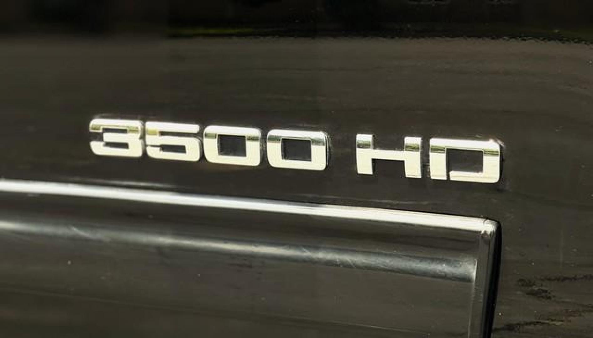 2012 BLACK GMC SIERRA 3500 HD (1GT424C85CF) with an V8,6.6L(403 CID),OHV engine, AUTOMATIC transmission, located at 14600 Frazho Road, Warren, MI, 48089, (586) 776-3400, 42.485996, -82.974220 - Photo#7