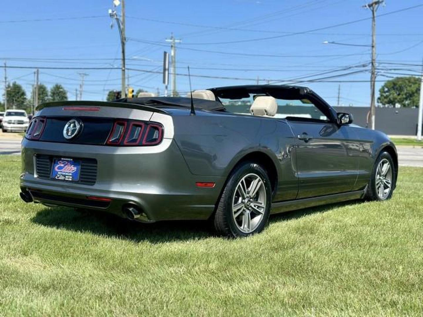 2013 STERLING GRAY METALLIC FORD MUSTANG (1ZVBP8EM3D5) with an V6,3.7L(227 CID),DOHC engine, AUTOMATIC transmission, located at 14600 Frazho Road, Warren, MI, 48089, (586) 776-3400, 42.485996, -82.974220 - Photo#4