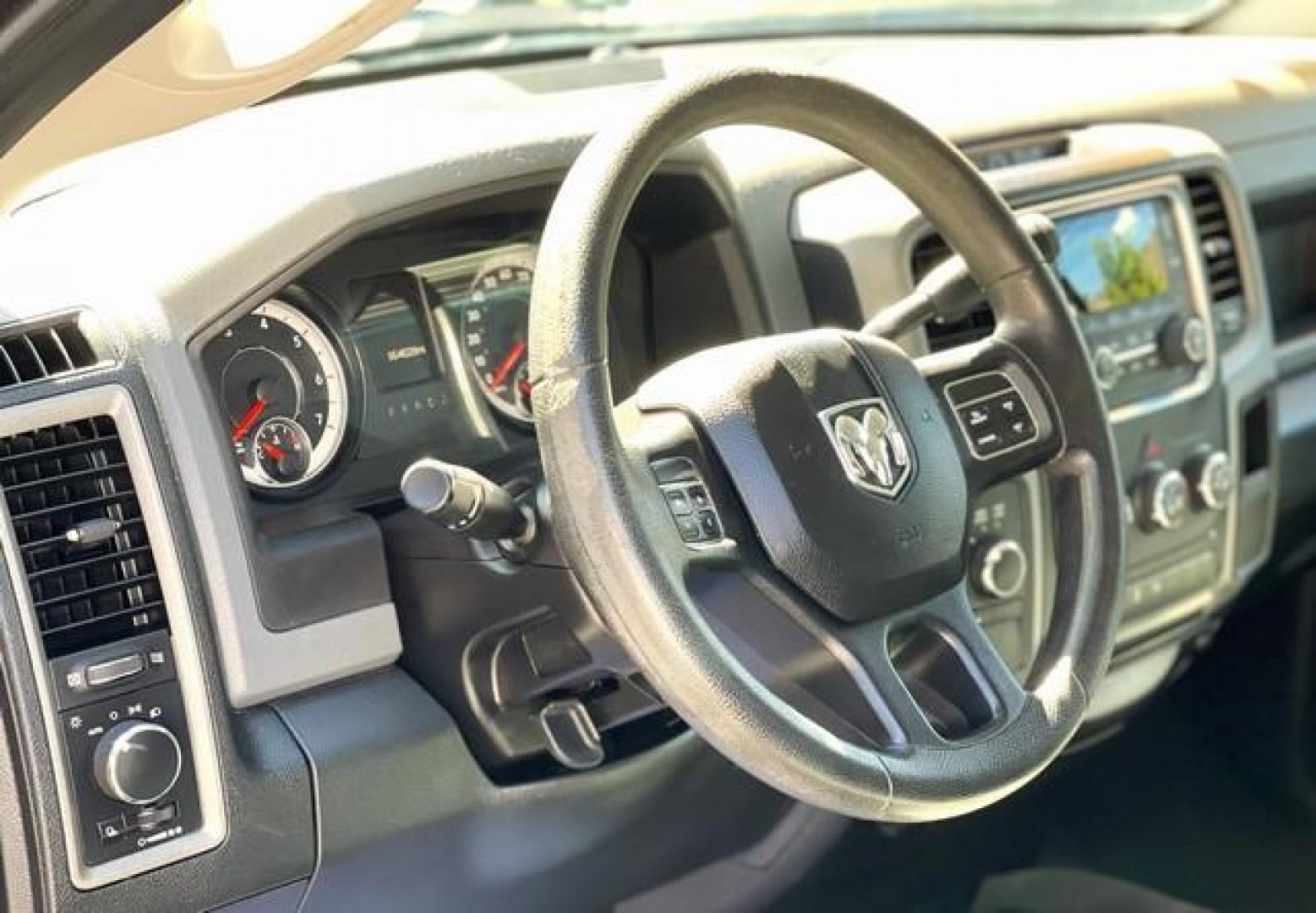 2016 GRAY RAM 1500 (1C6RR7FT1GS) with an V8,5.7L(345 CID),OHV engine, AUTOMATIC transmission, located at 14600 Frazho Road, Warren, MI, 48089, (586) 776-3400, 42.485996, -82.974220 - Photo#9