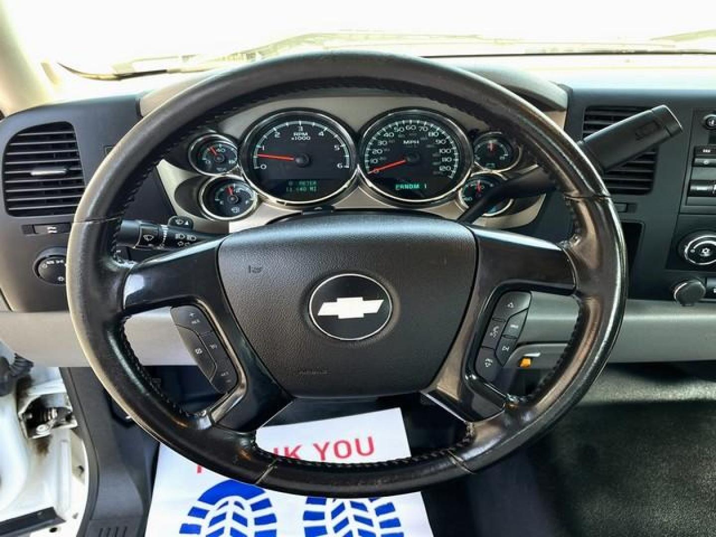 2013 WHITE CHEVROLET SILVERADO 2500 HD (1GC2CVCGXDZ) with an V8,6.0L(364 CID),OHV engine, AUTOMATIC transmission, located at 14600 Frazho Road, Warren, MI, 48089, (586) 776-3400, 42.485996, -82.974220 - Photo#9