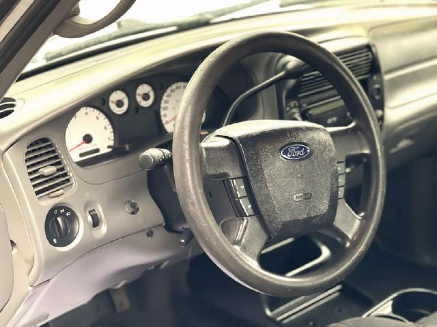 2011 WHITE FORD RANGER (1FTLR4FE4BP) with an V6,4.0L(245 CID),SOHC engine, AUTOMATIC transmission, located at 14600 Frazho Road, Warren, MI, 48089, (586) 776-3400, 42.485996, -82.974220 - Photo#10