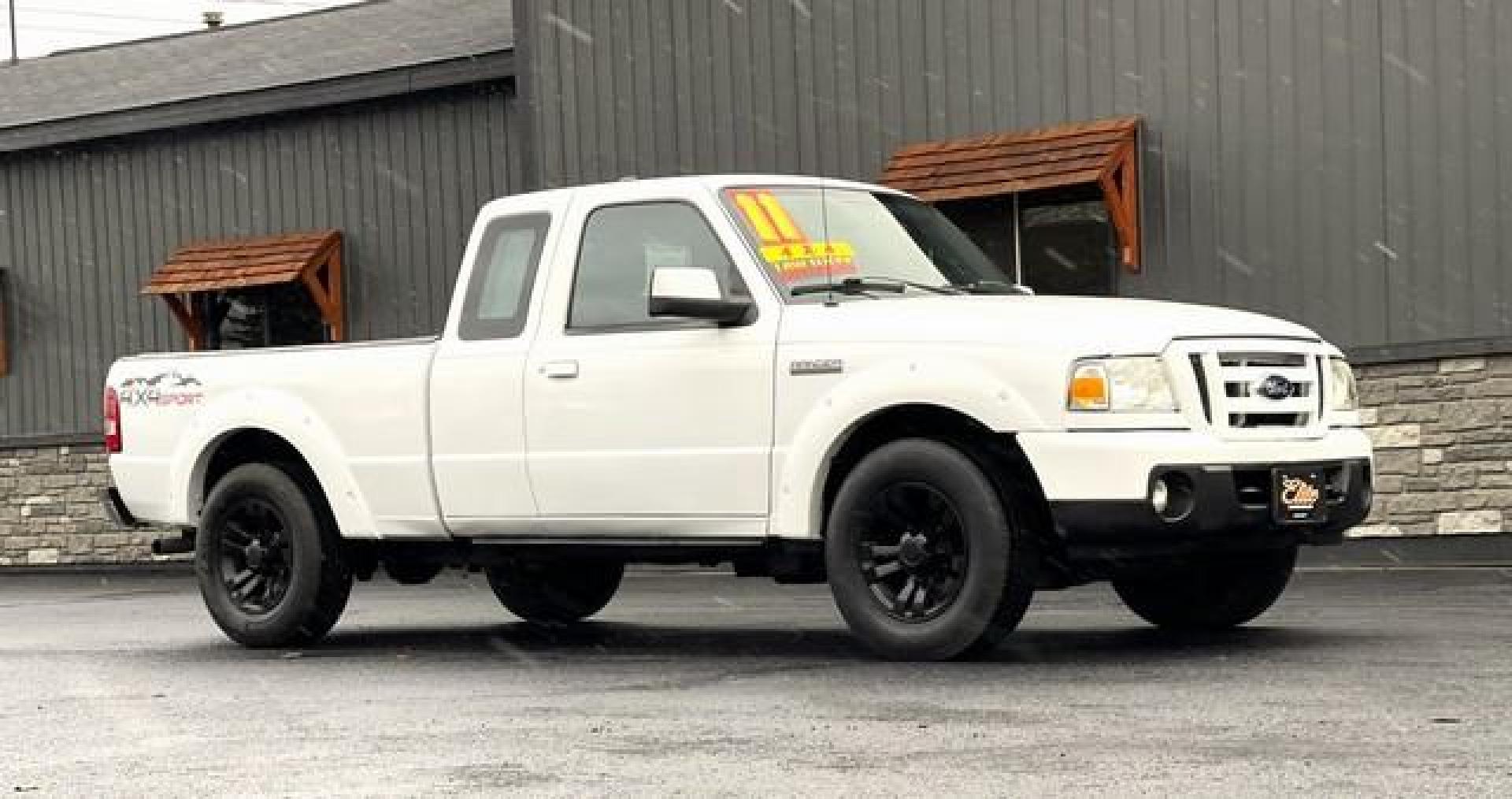 2011 WHITE FORD RANGER (1FTLR4FE4BP) with an V6,4.0L(245 CID),SOHC engine, AUTOMATIC transmission, located at 14600 Frazho Road, Warren, MI, 48089, (586) 776-3400, 42.485996, -82.974220 - Photo#4