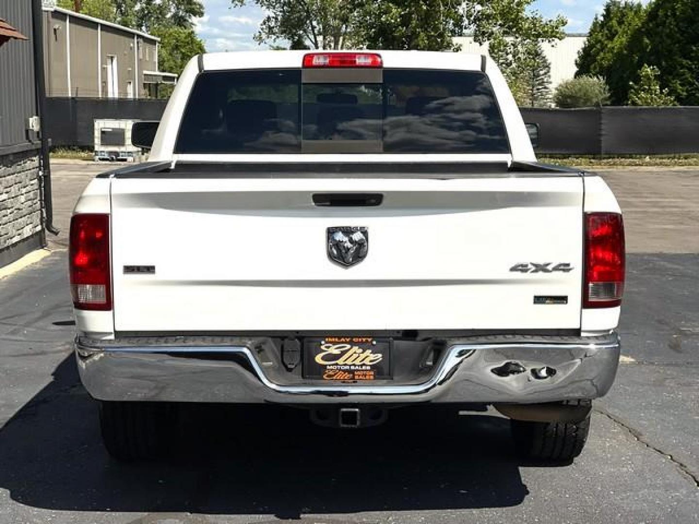 2009 WHITE DODGE RAM 1500 (1D3HV13P29S) with an V8,4.7L(287 CID),SOHC engine, AUTOMATIC transmission, located at 14600 Frazho Road, Warren, MI, 48089, (586) 776-3400, 42.485996, -82.974220 - Photo#3