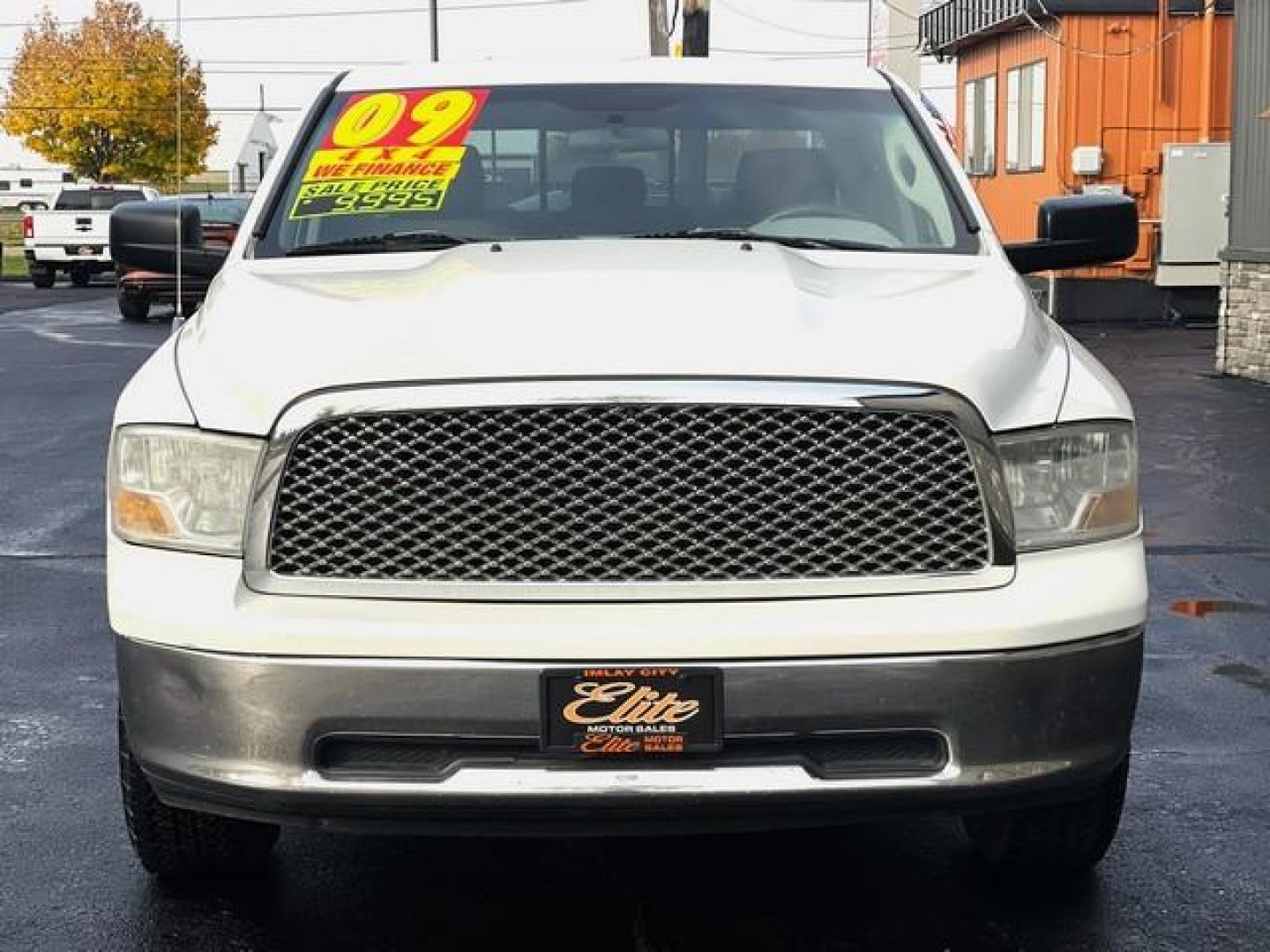 2009 WHITE DODGE RAM 1500 (1D3HV13P29S) with an V8,4.7L(287 CID),SOHC engine, AUTOMATIC transmission, located at 14600 Frazho Road, Warren, MI, 48089, (586) 776-3400, 42.485996, -82.974220 - Photo#6