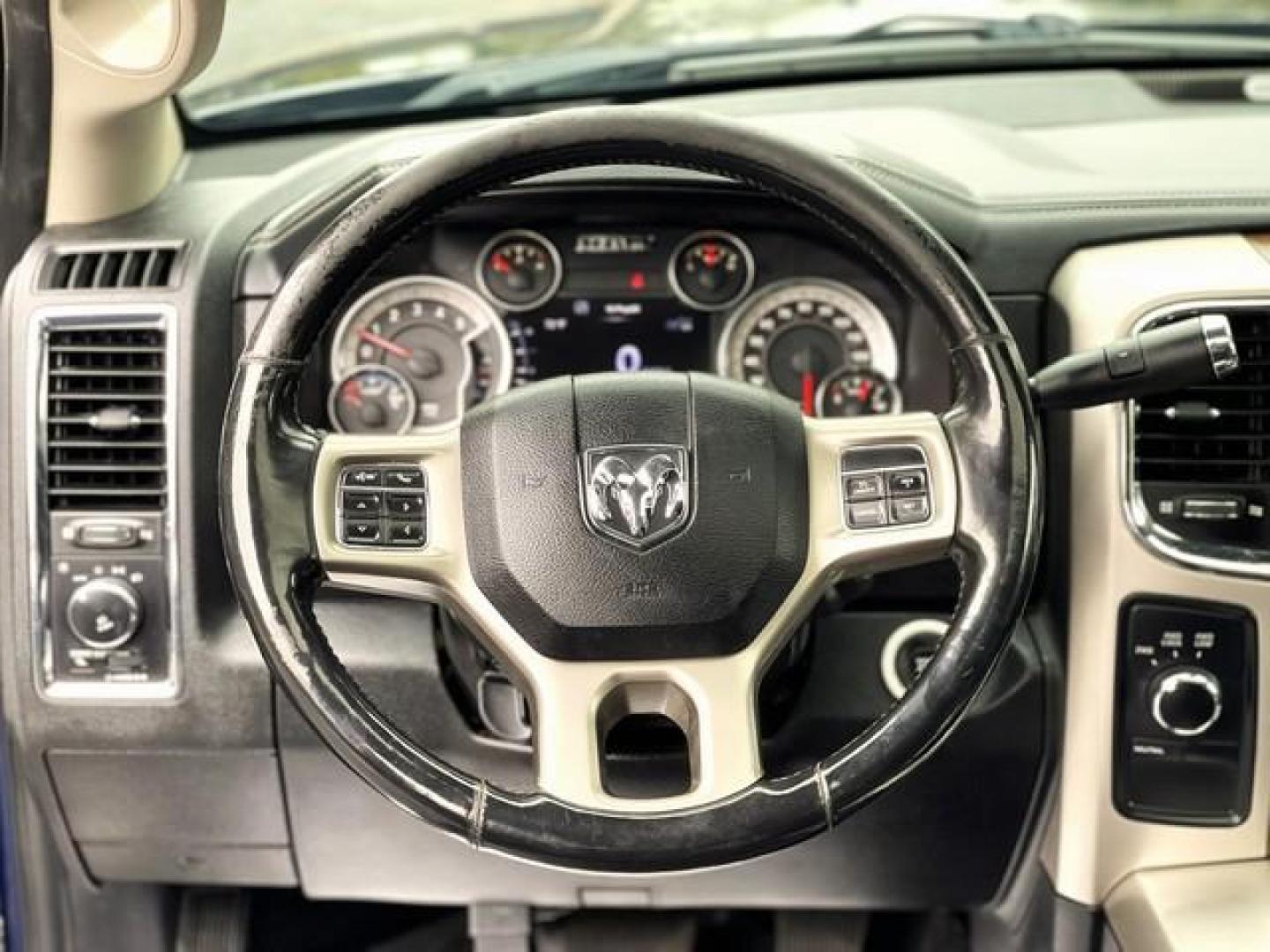 2016 BLUE RAM 2500 (3C6UR5FL2GG) with an L6,6.7L(408 CID),OHV engine, AUTOMATIC transmission, located at 14600 Frazho Road, Warren, MI, 48089, (586) 776-3400, 42.485996, -82.974220 - Photo#12