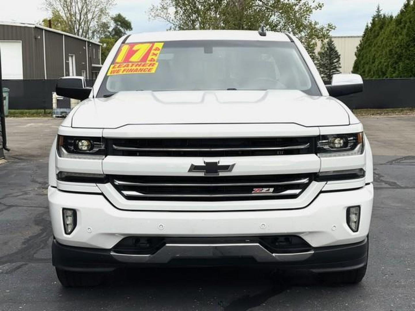2017 WHITE CHEVROLET SILVERADO 1500 (3GCUKSEJ9HG) with an V8,6.2L(376 CID),OHV engine, AUTOMATIC transmission, located at 14600 Frazho Road, Warren, MI, 48089, (586) 776-3400, 42.485996, -82.974220 - Photo#4