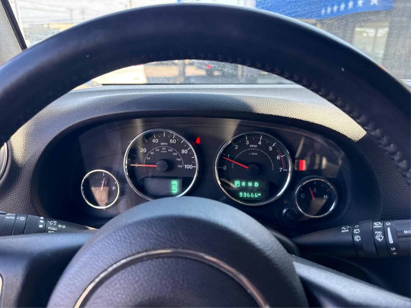 2016 SILVER JEEP WRANGLER (1C4BJWEG1GL) with an V6,3.6L(220 CID),DOHC engine, AUTOMATIC transmission, located at 14600 Frazho Road, Warren, MI, 48089, (586) 776-3400, 42.485996, -82.974220 - Photo#14